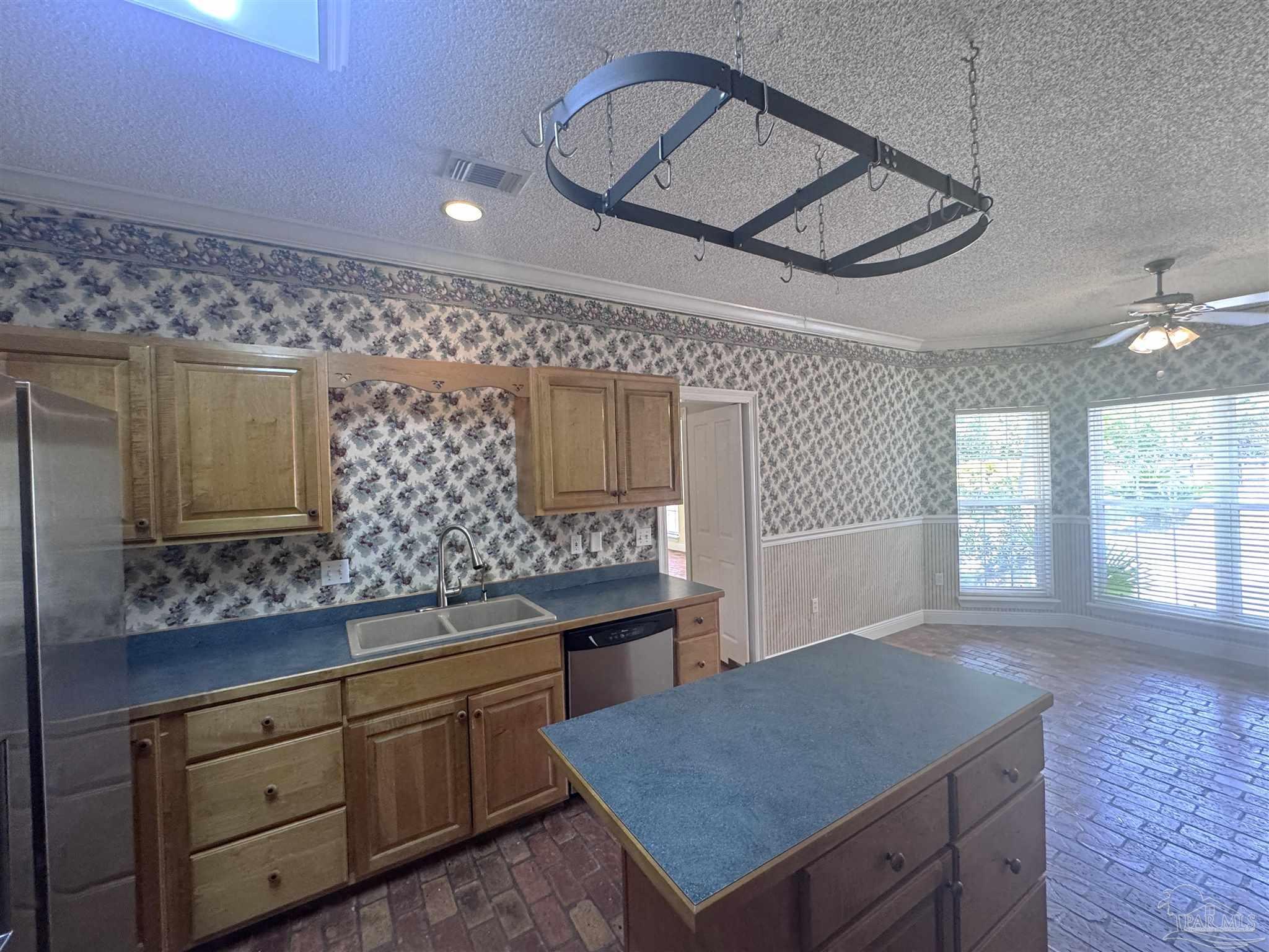 main property photo 43
