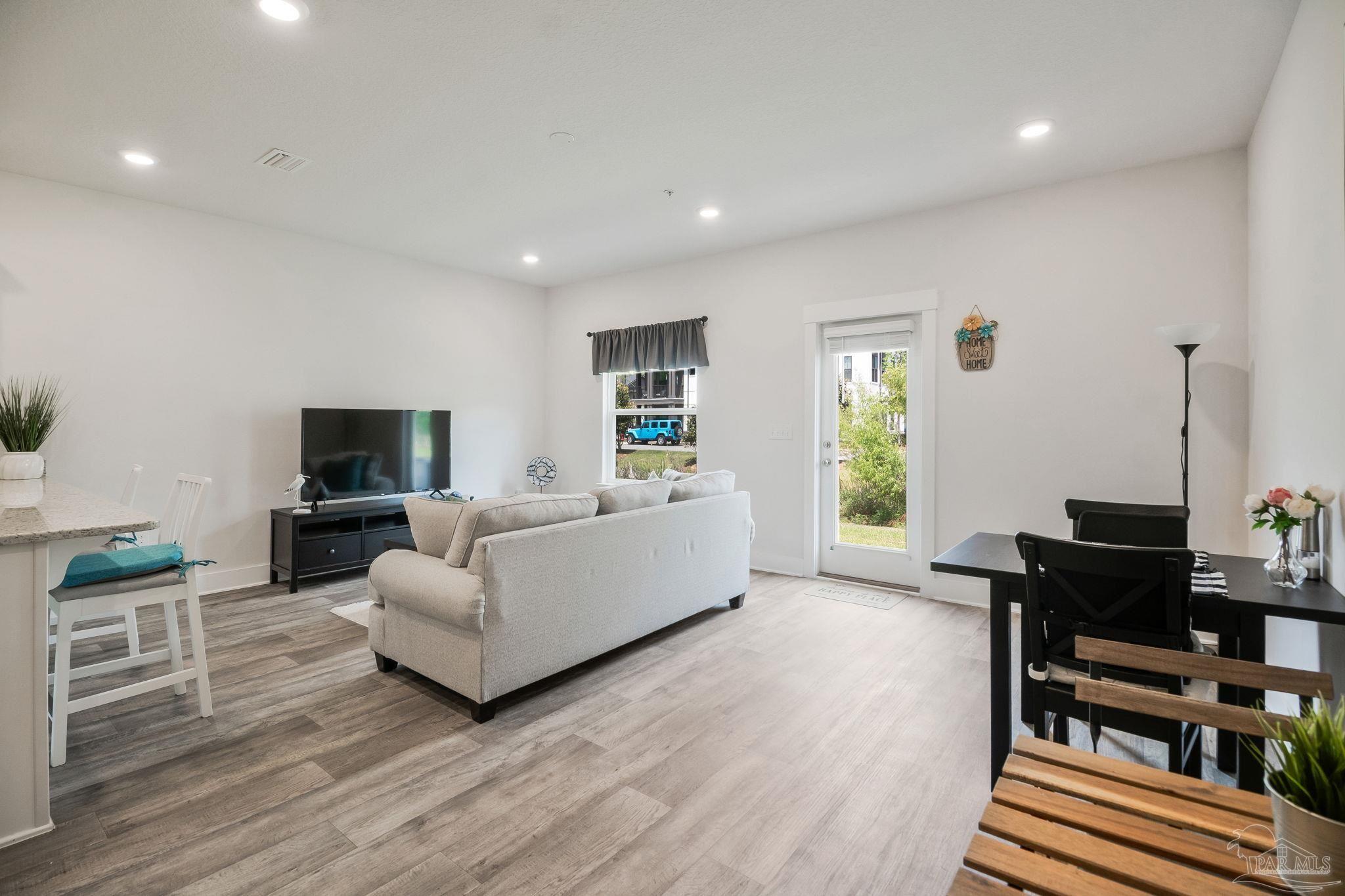 property viewer photo 14