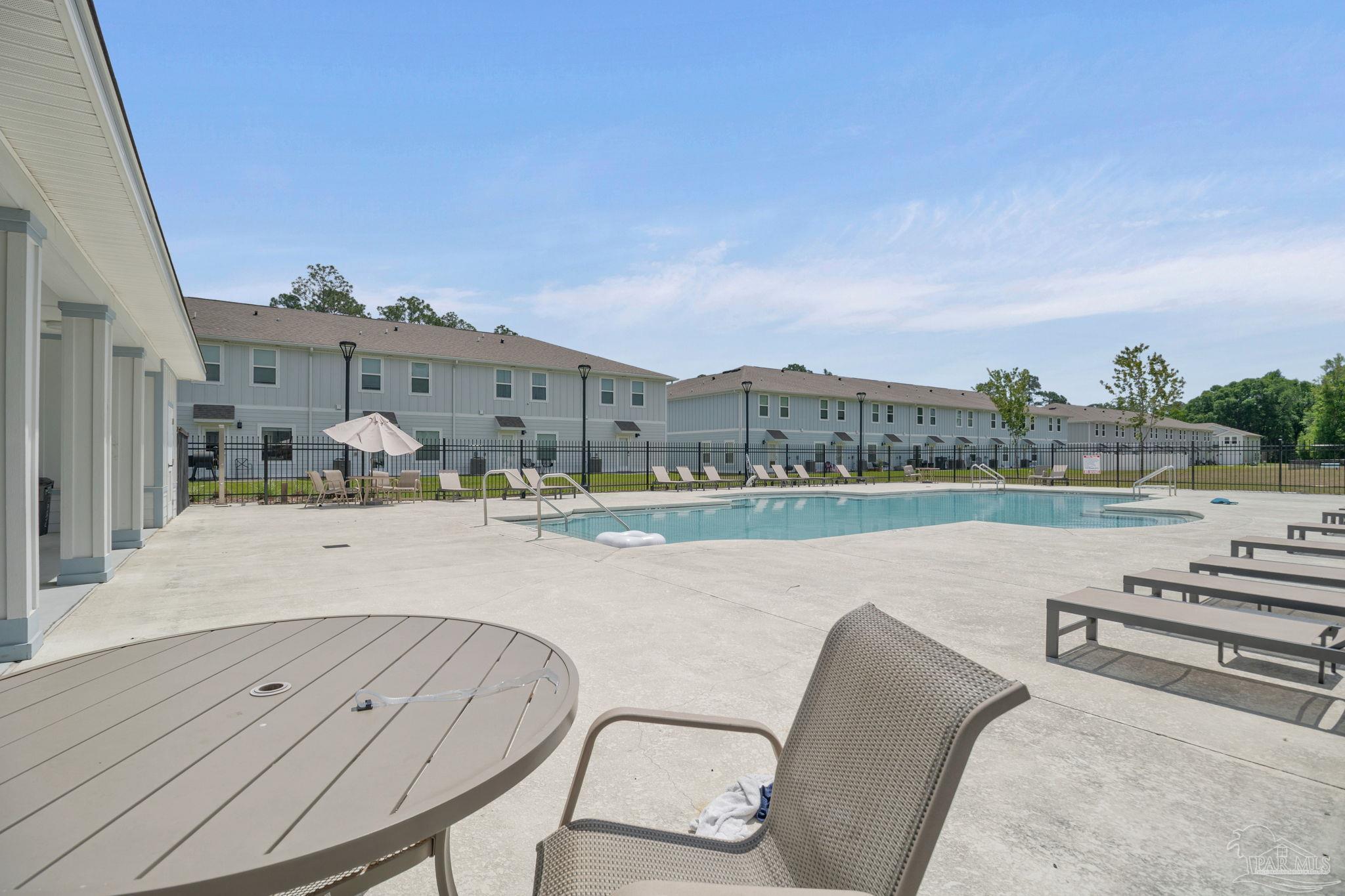 property viewer photo 2