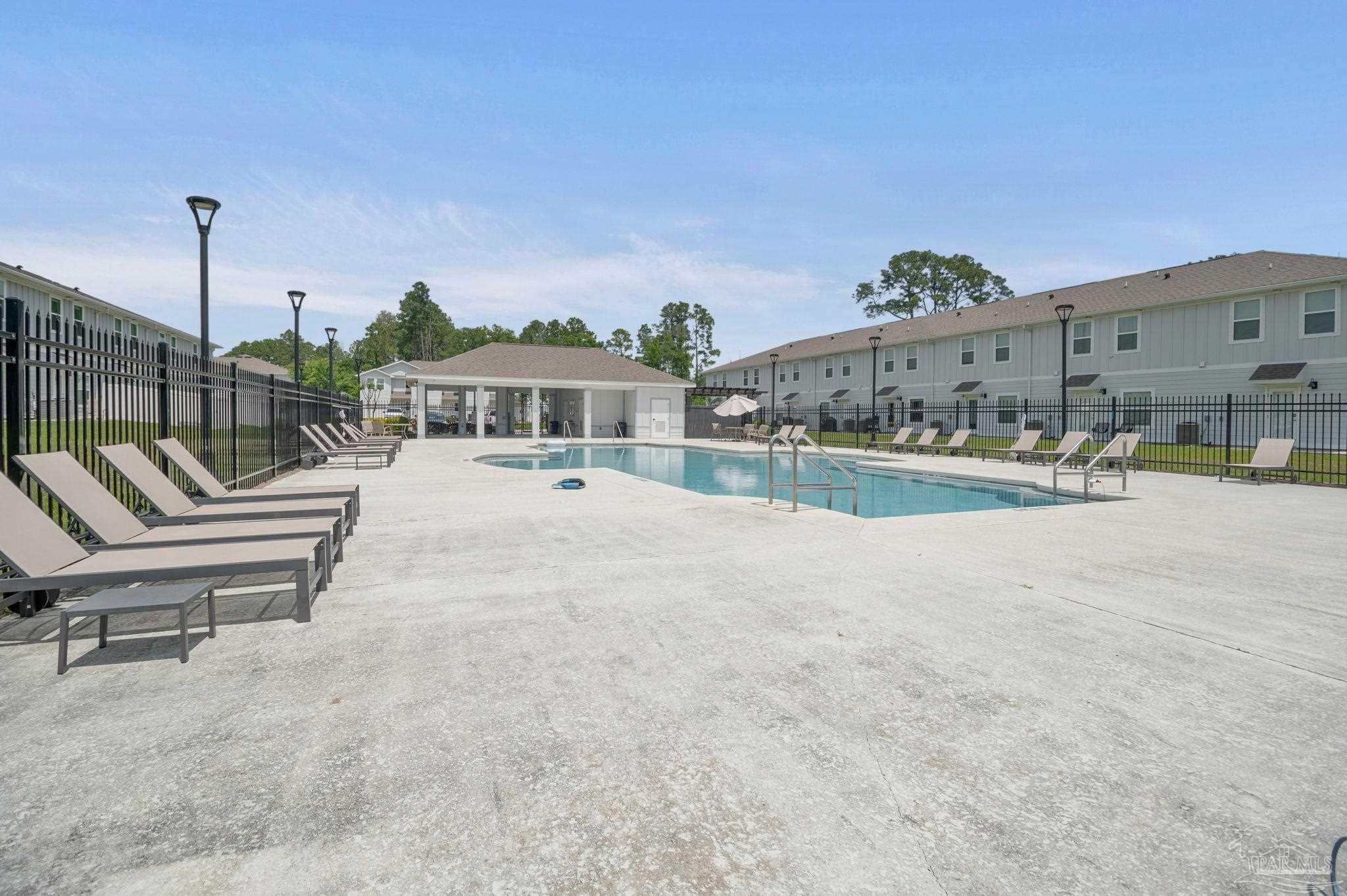 property viewer photo 43
