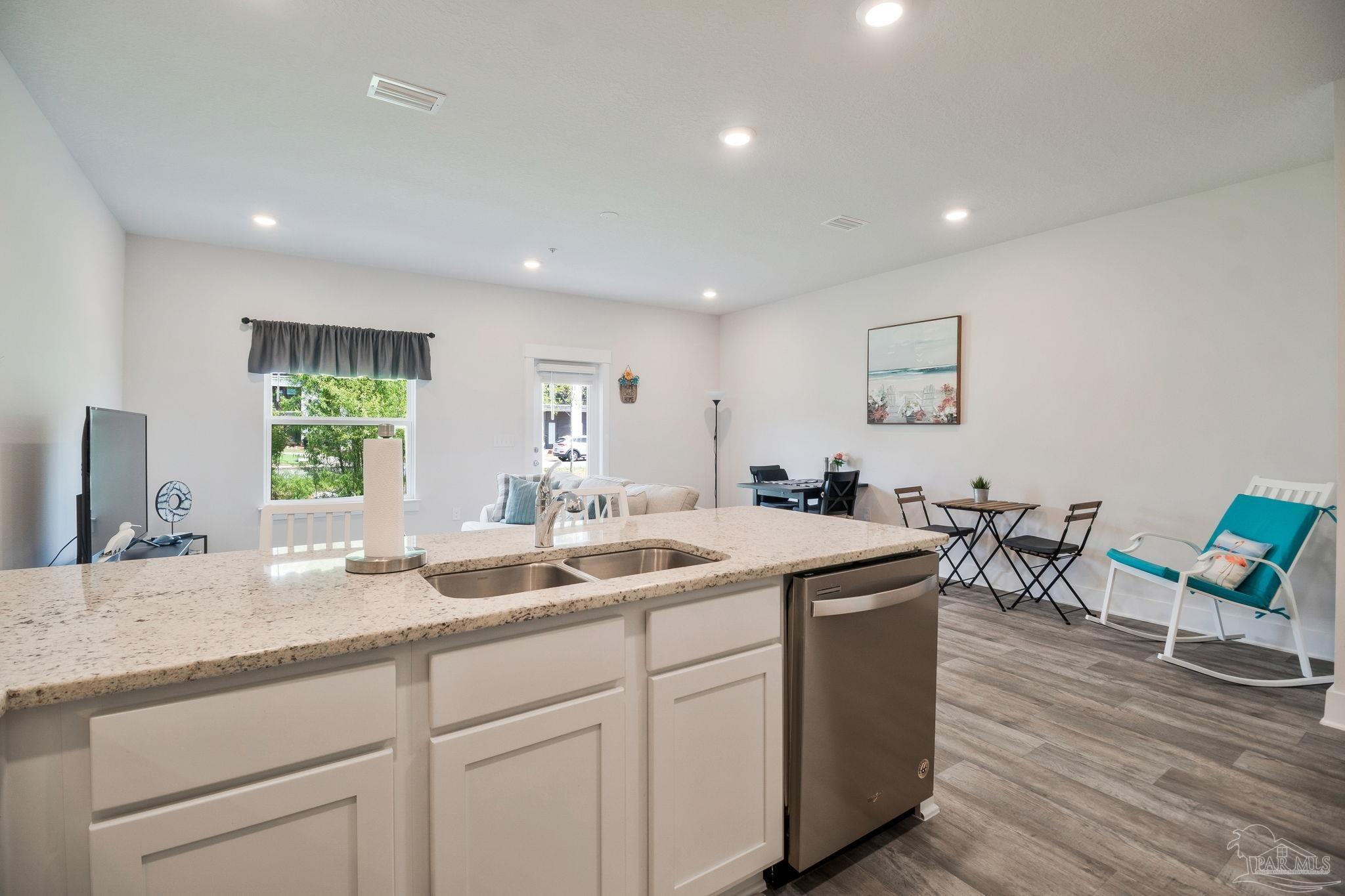 property viewer photo 6