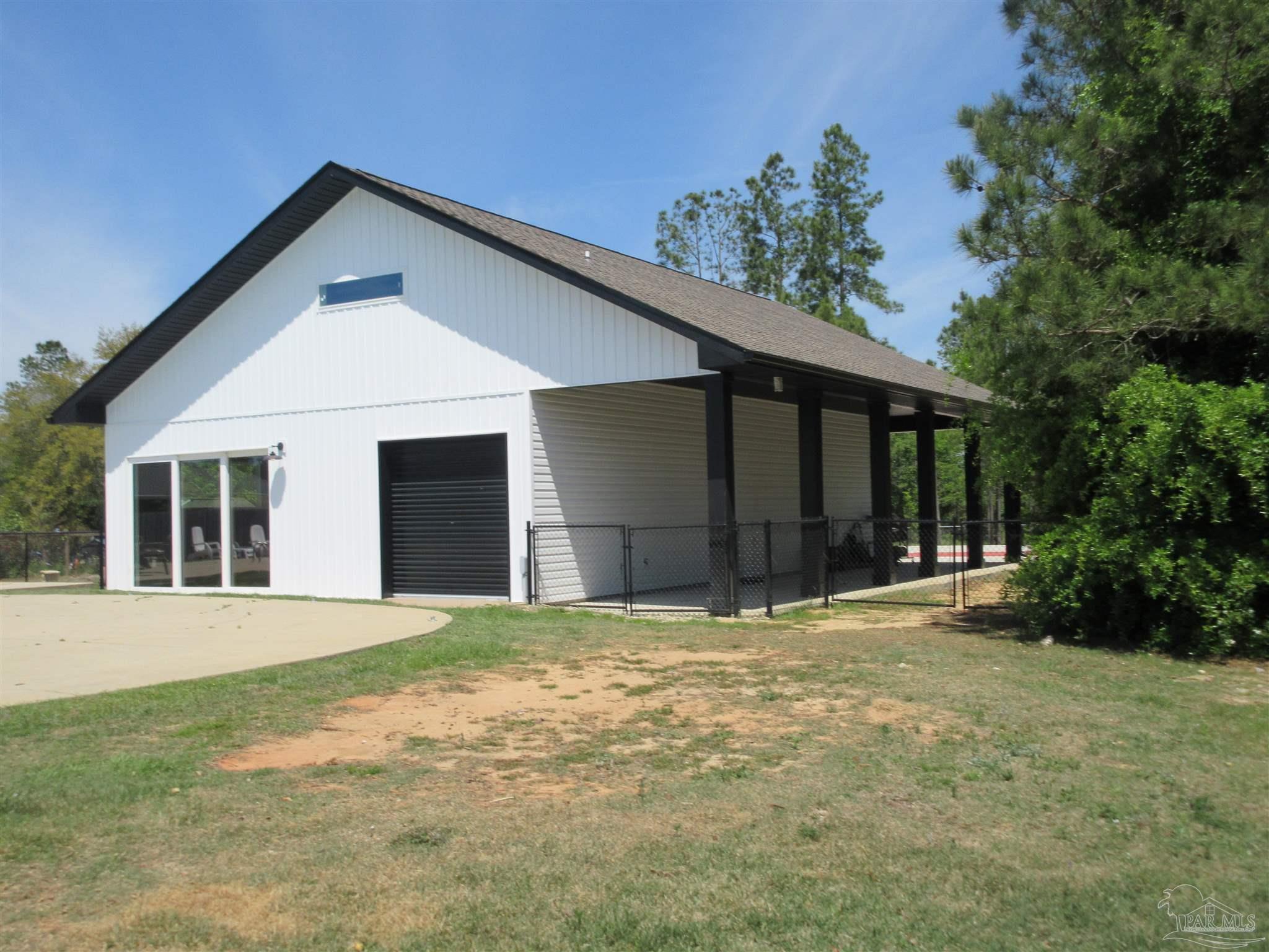 main property photo 43