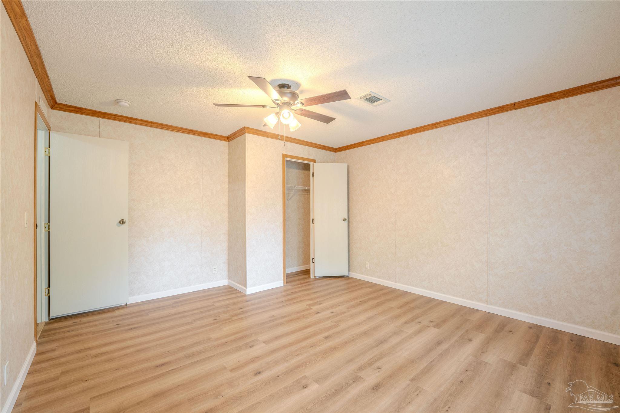 property viewer photo 18