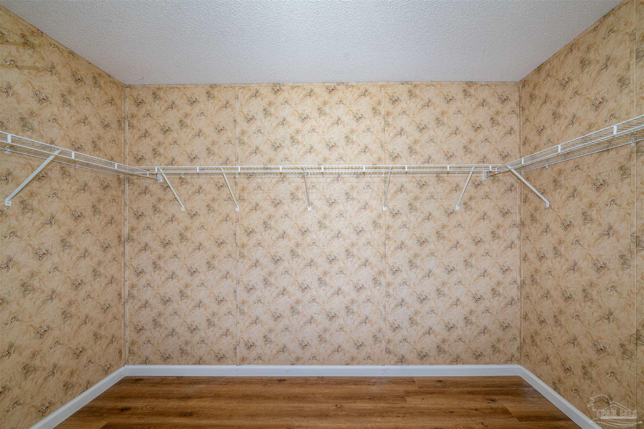property viewer photo 25