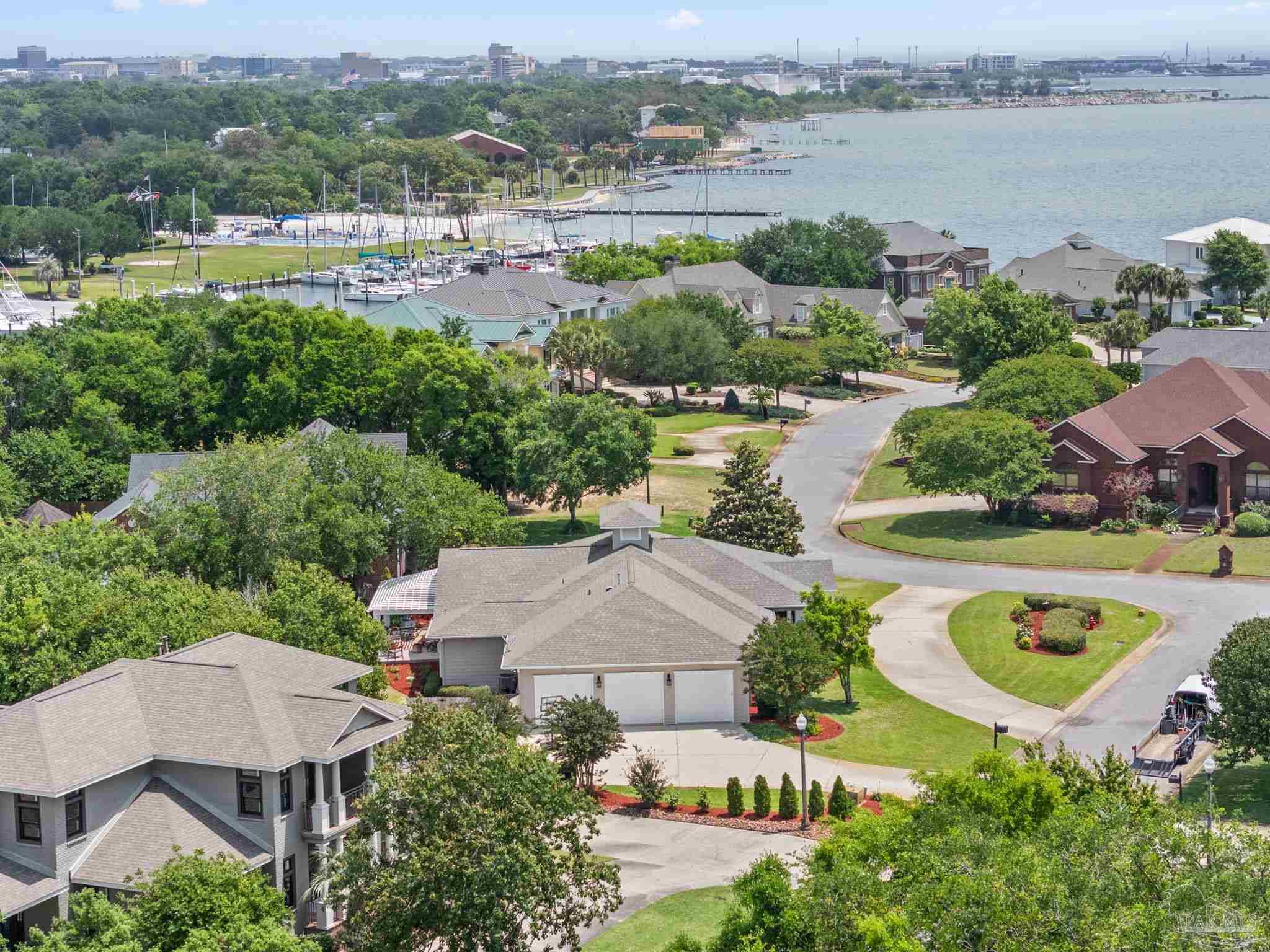 main property photo 40