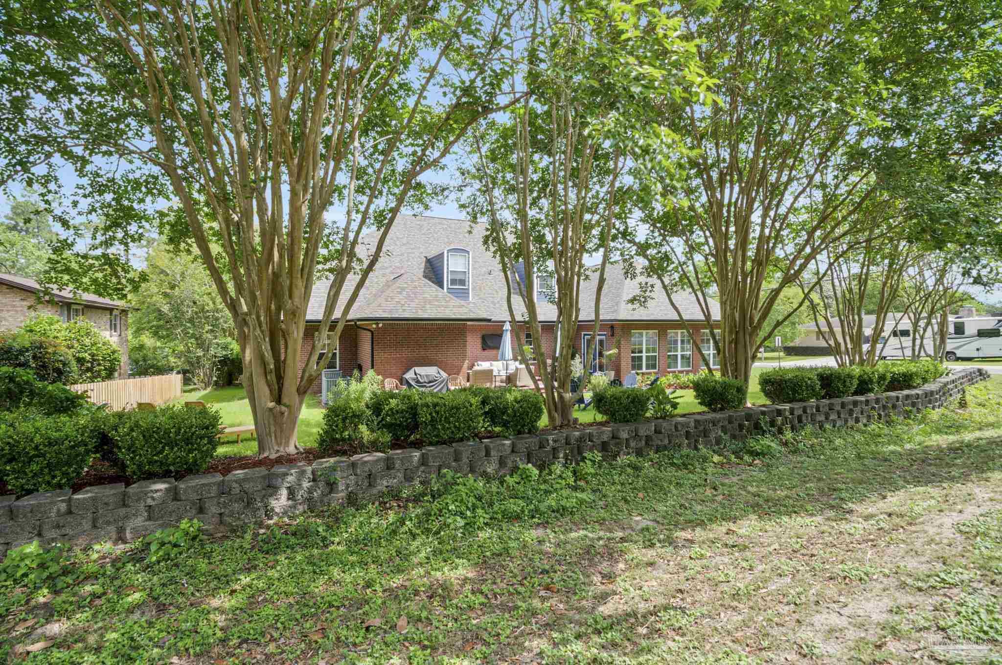 main property photo 59