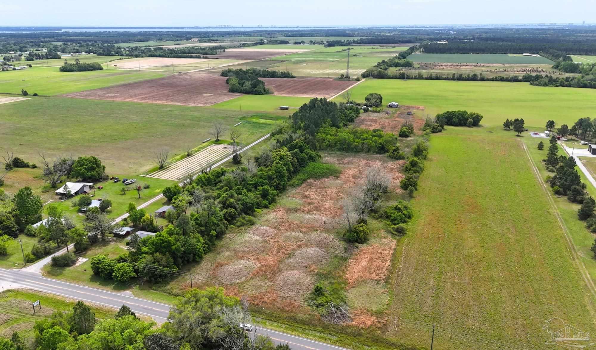 main property photo 17