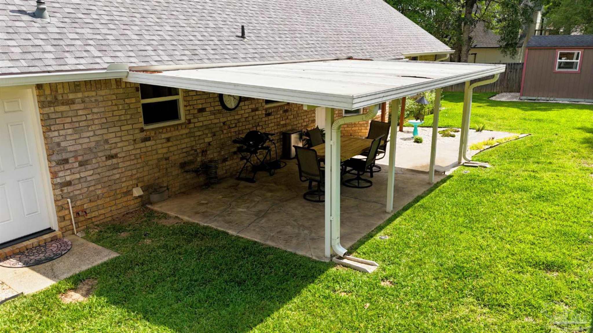 main property photo 40