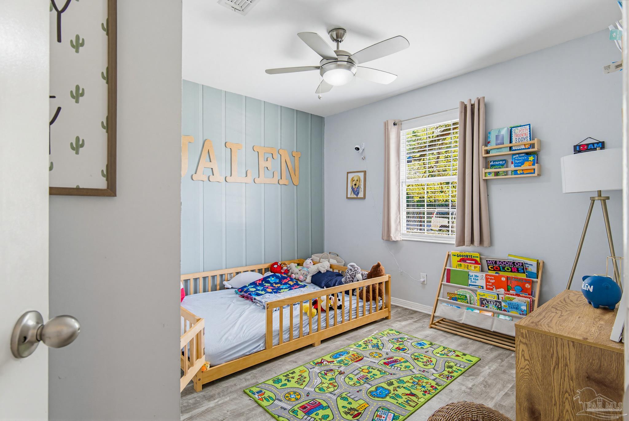 main property photo 17