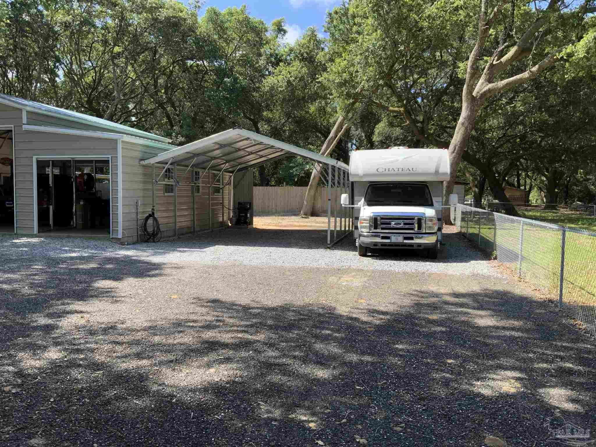 main property photo 40