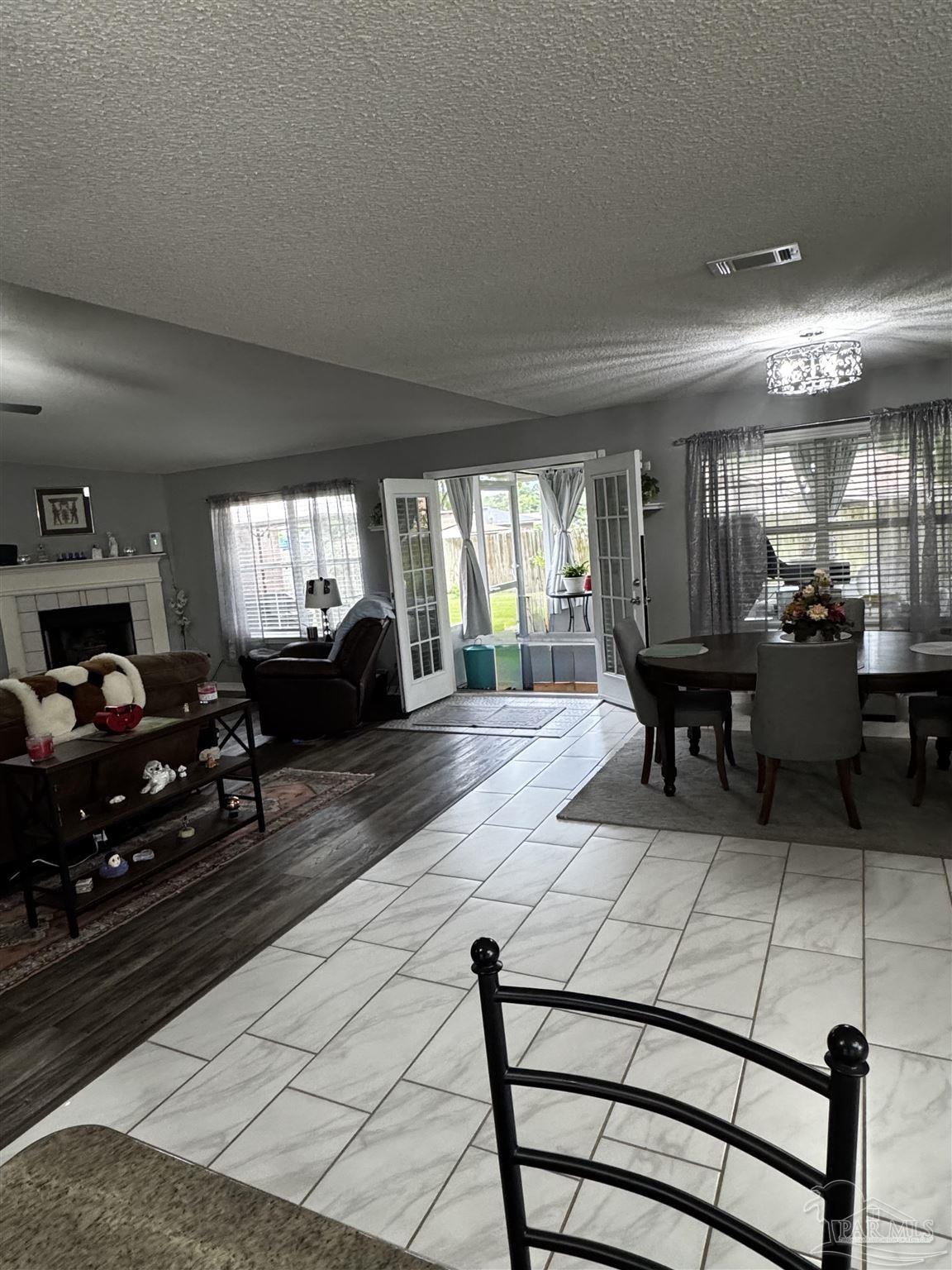 property viewer photo 14