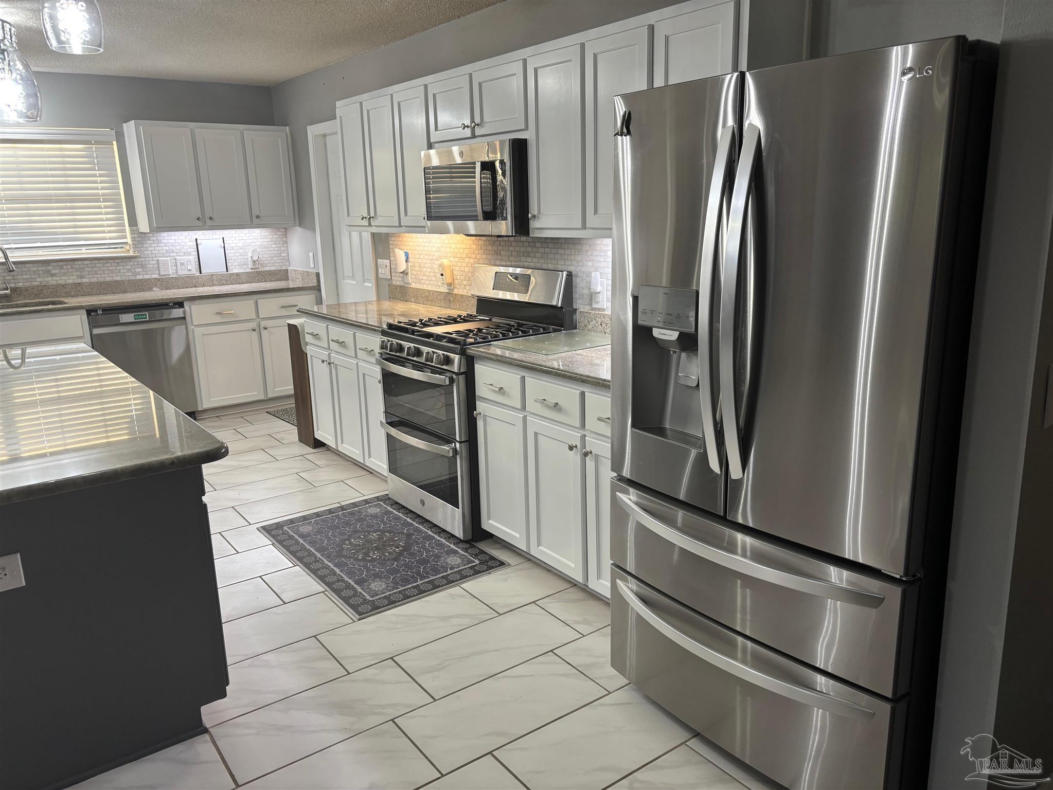 property viewer photo 17