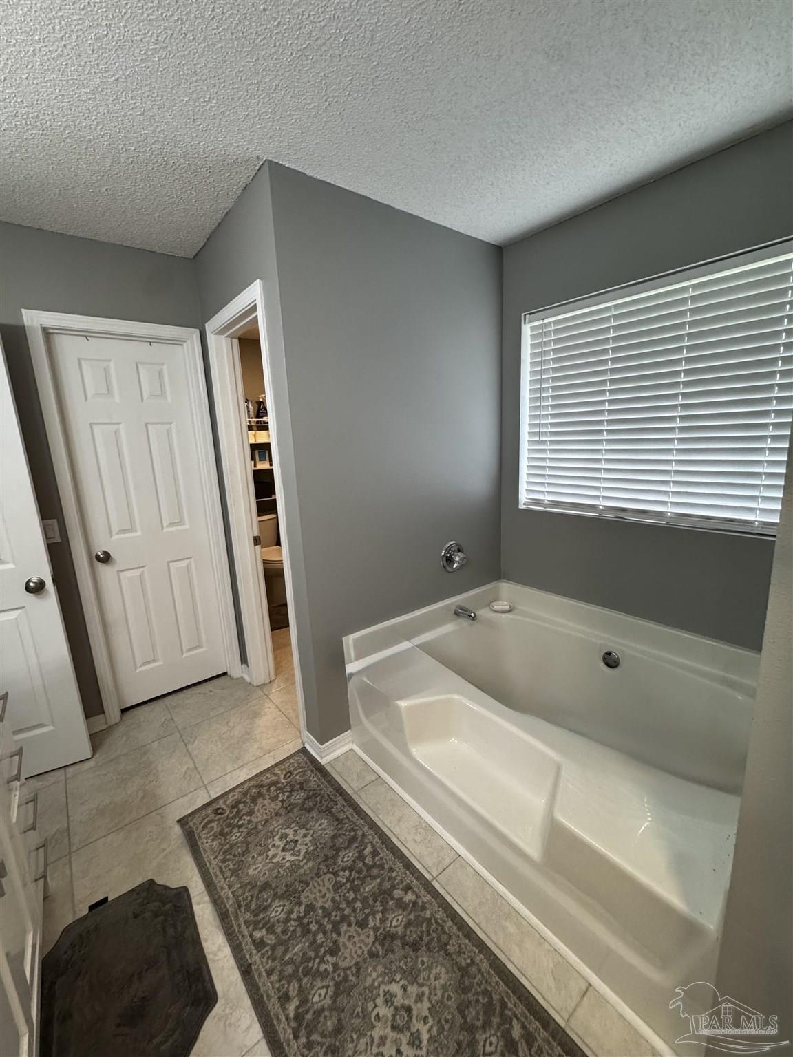 property viewer photo 36
