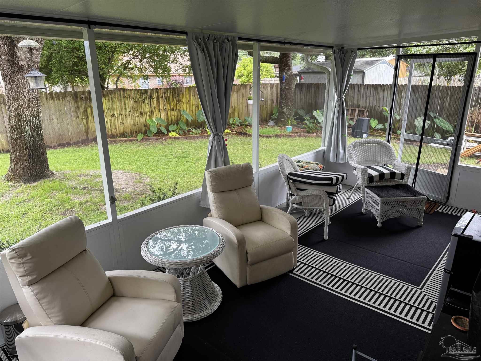 property viewer photo 47