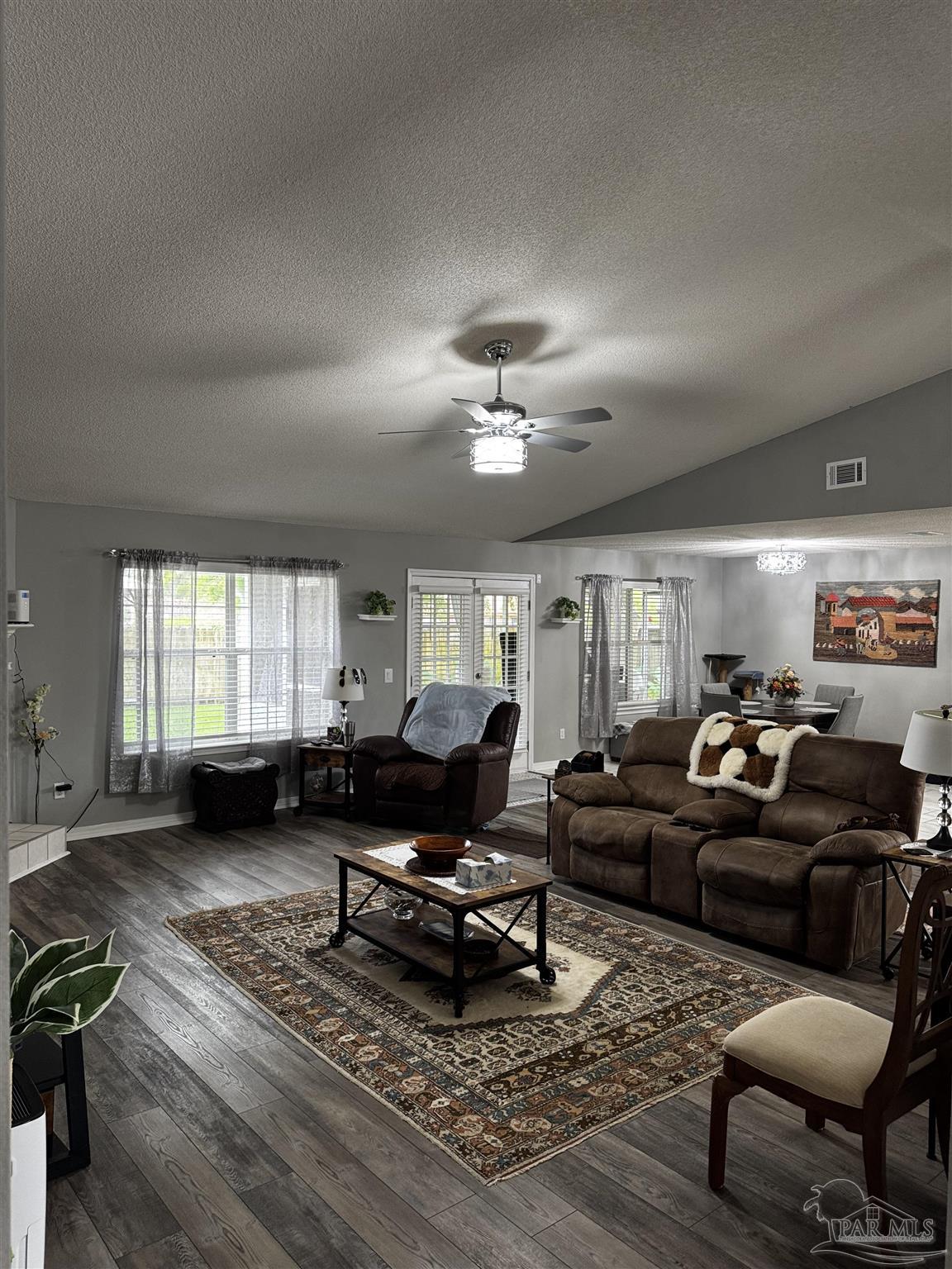 property viewer photo 9