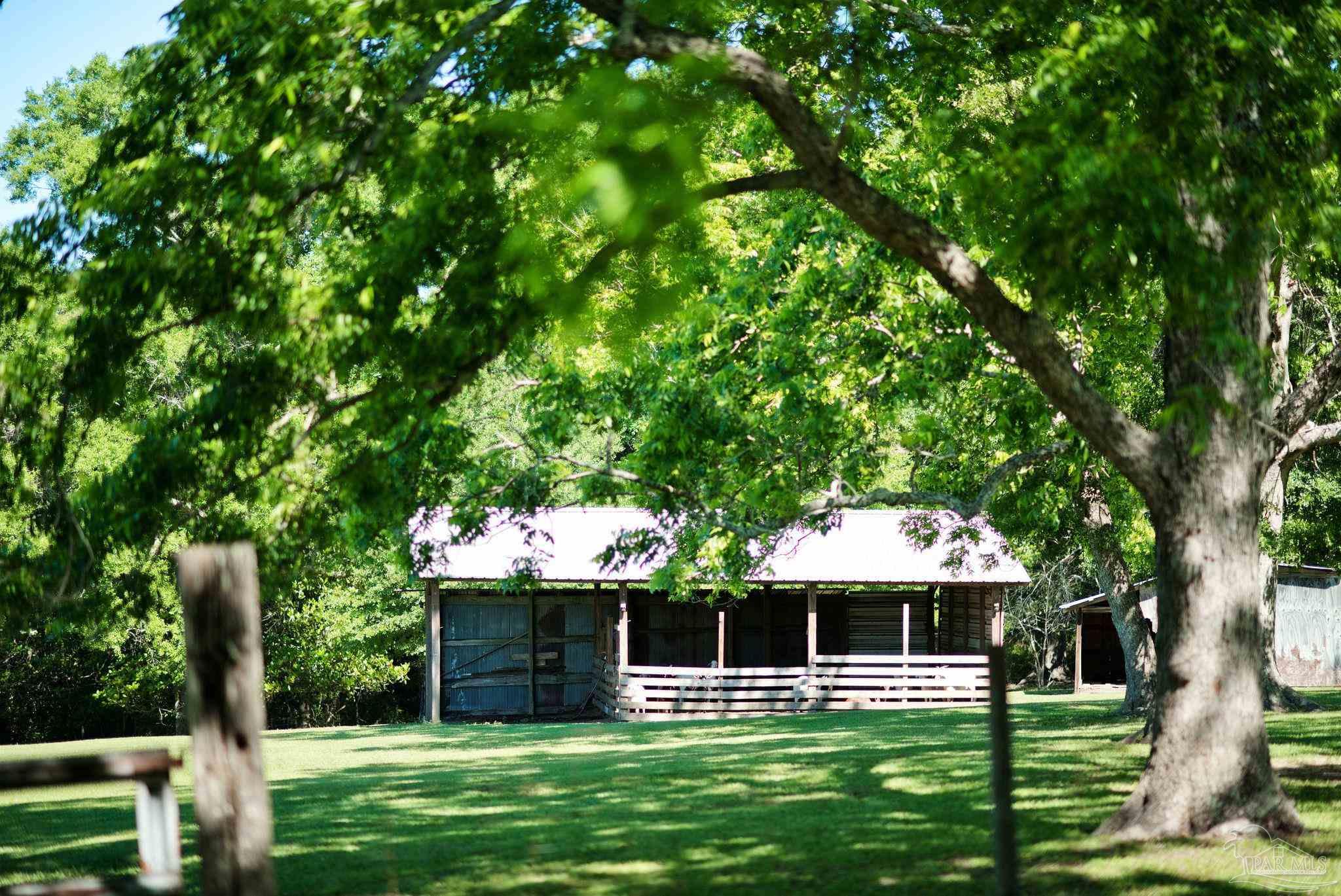main property photo 30