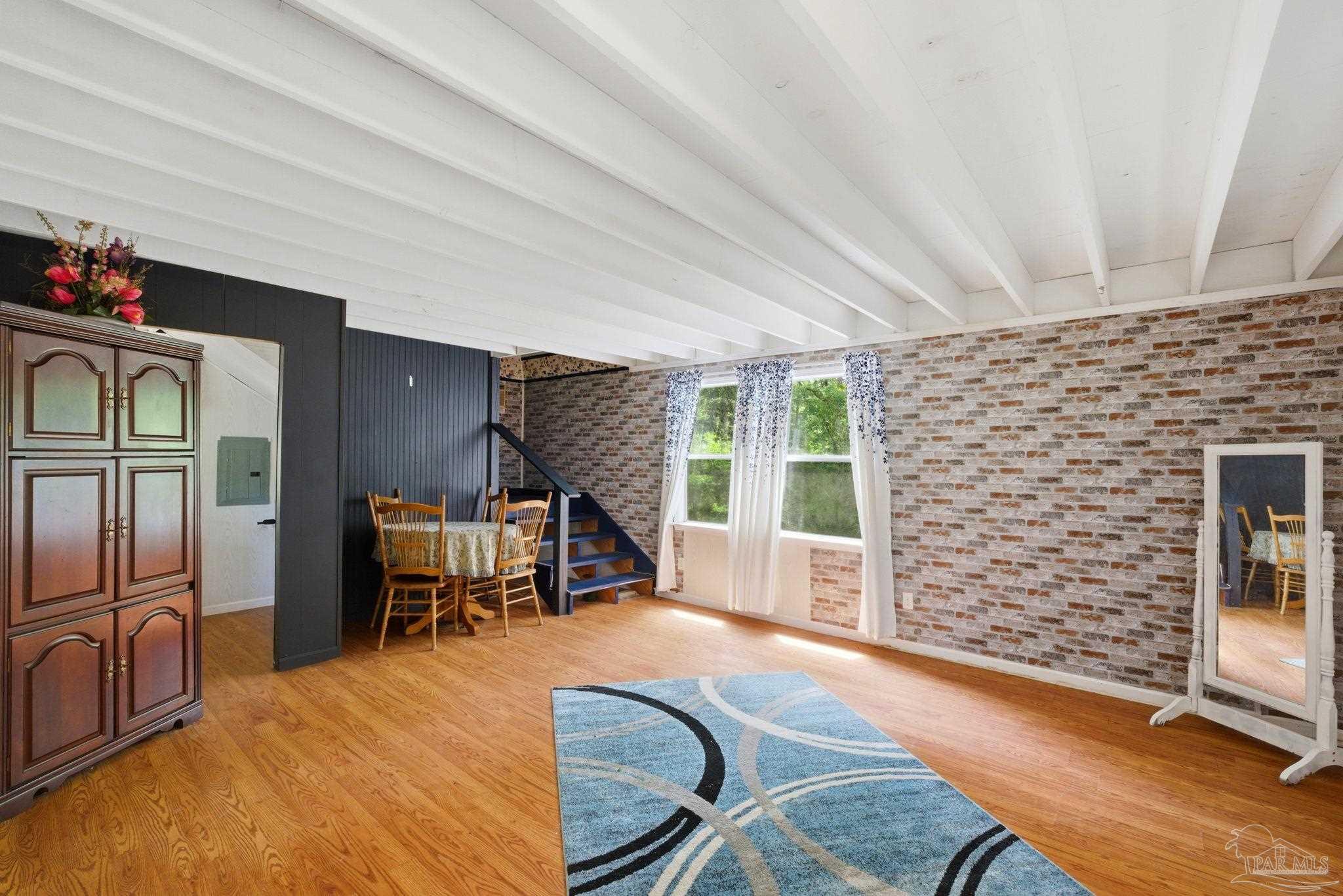 main property photo 47