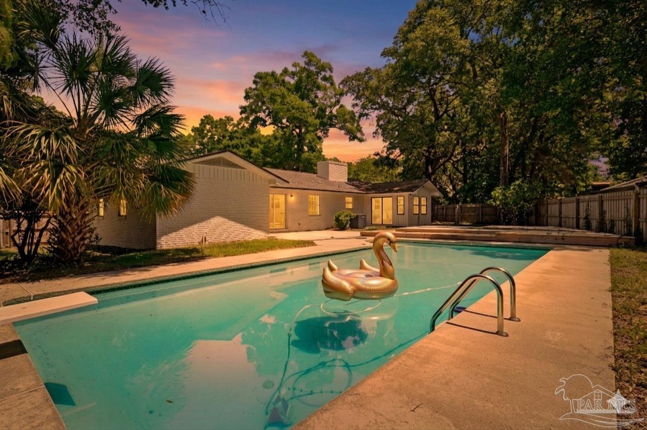 property viewer photo 44