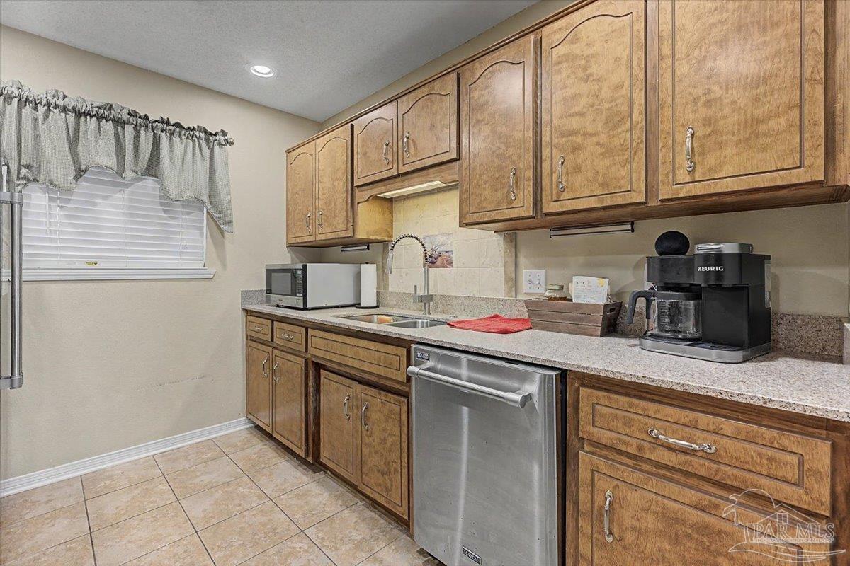 property viewer photo 16