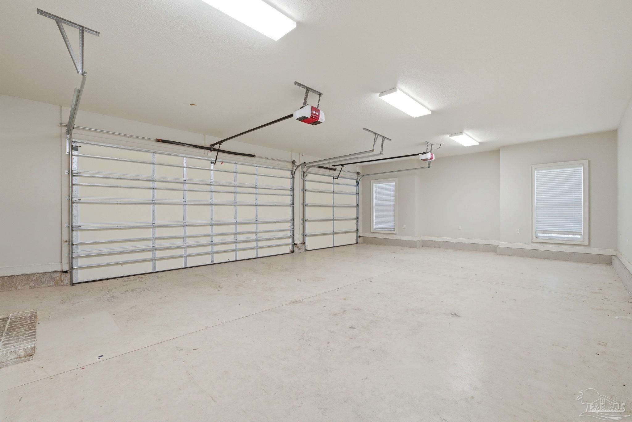 main property photo 50