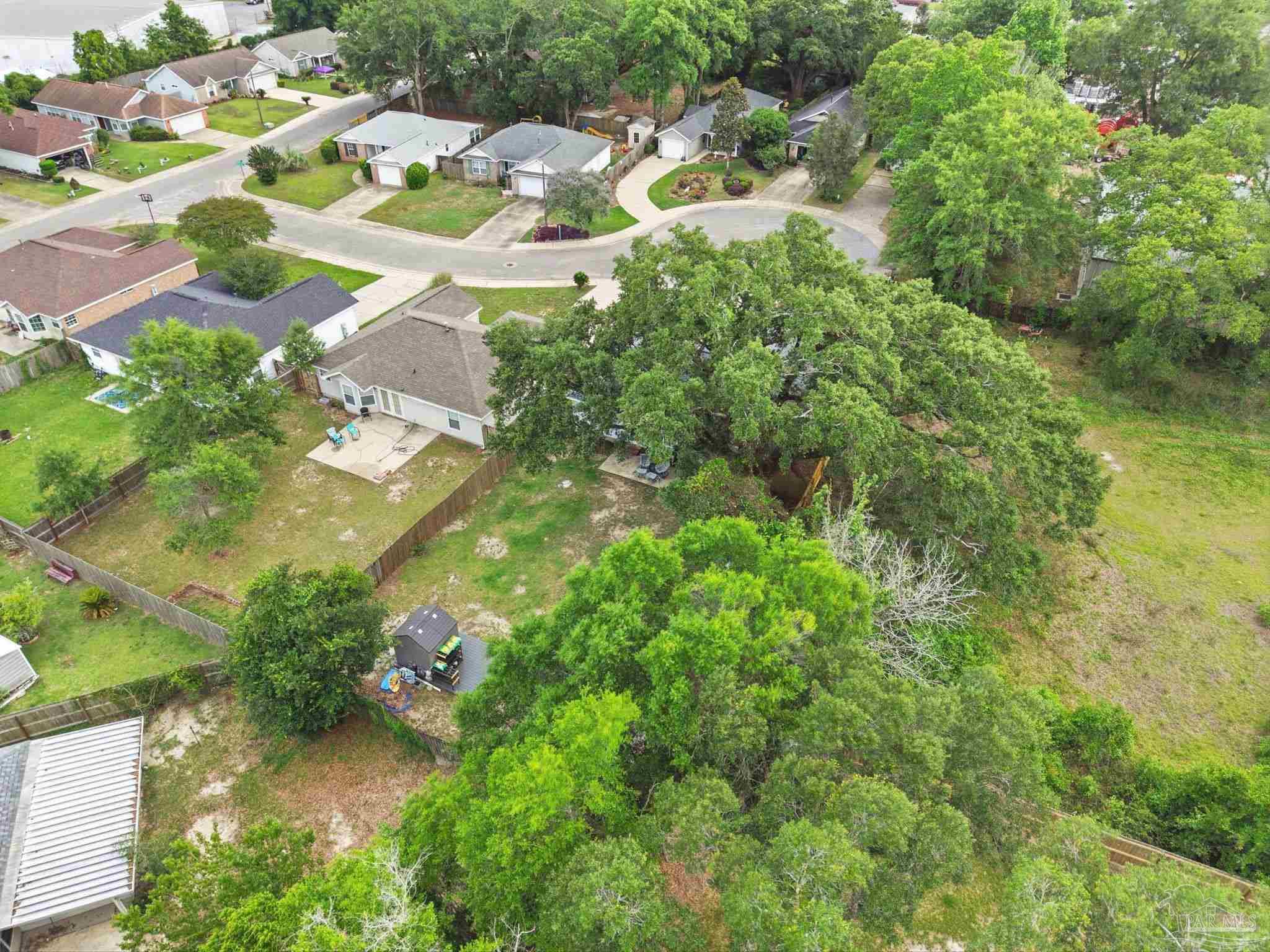 main property photo 40