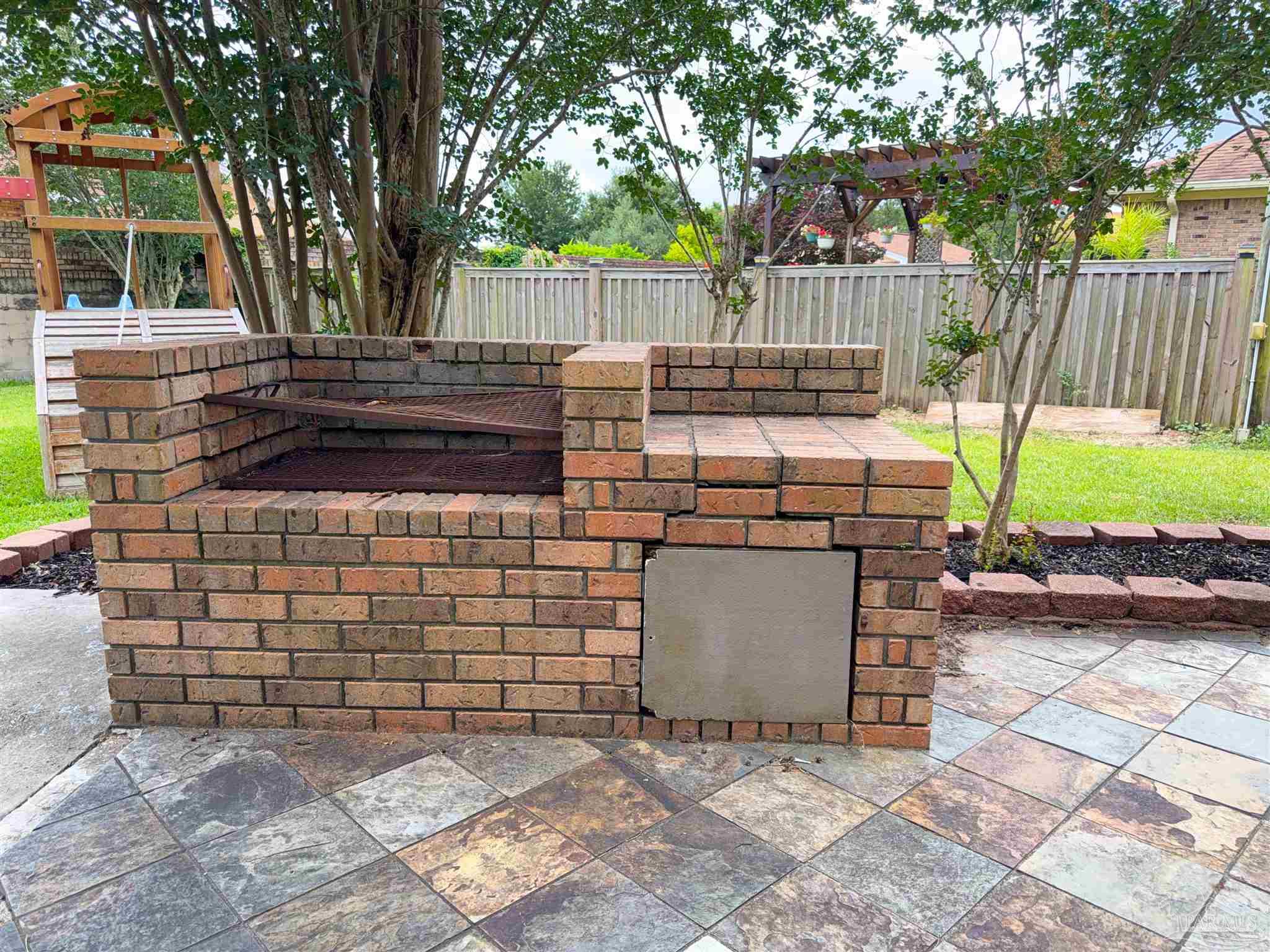 main property photo 45