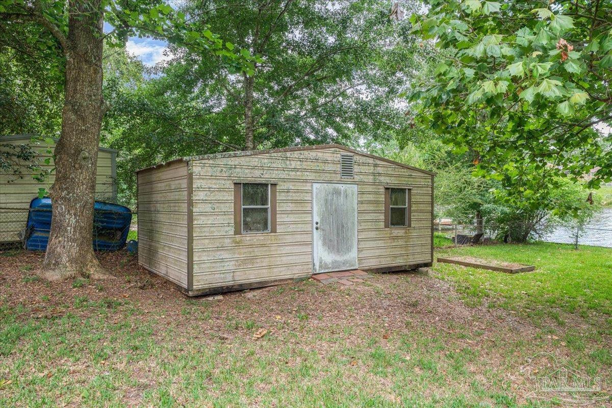 main property photo 35
