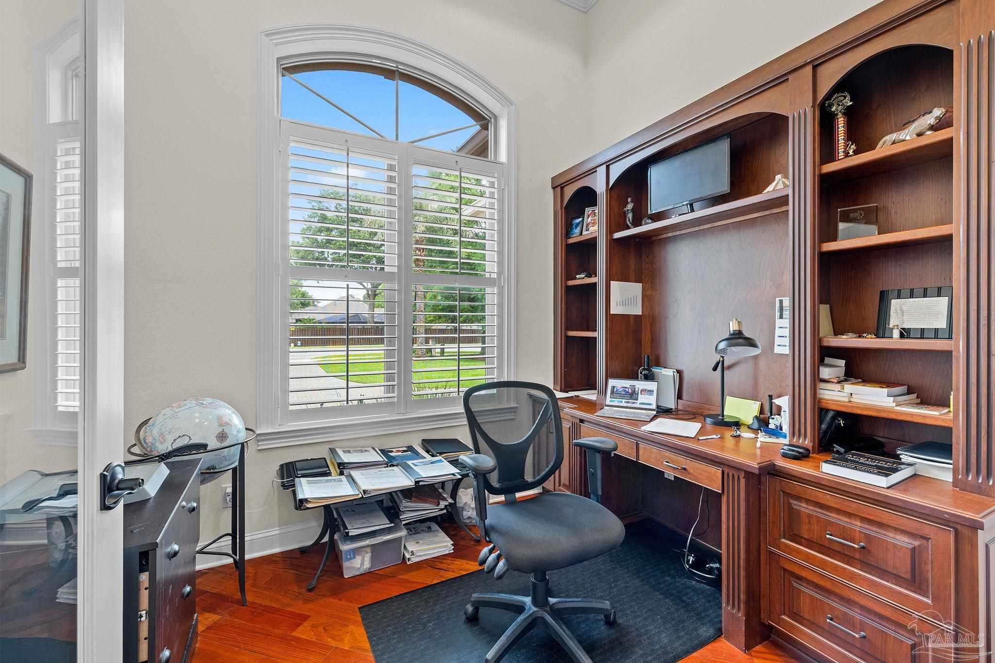 main property photo 23
