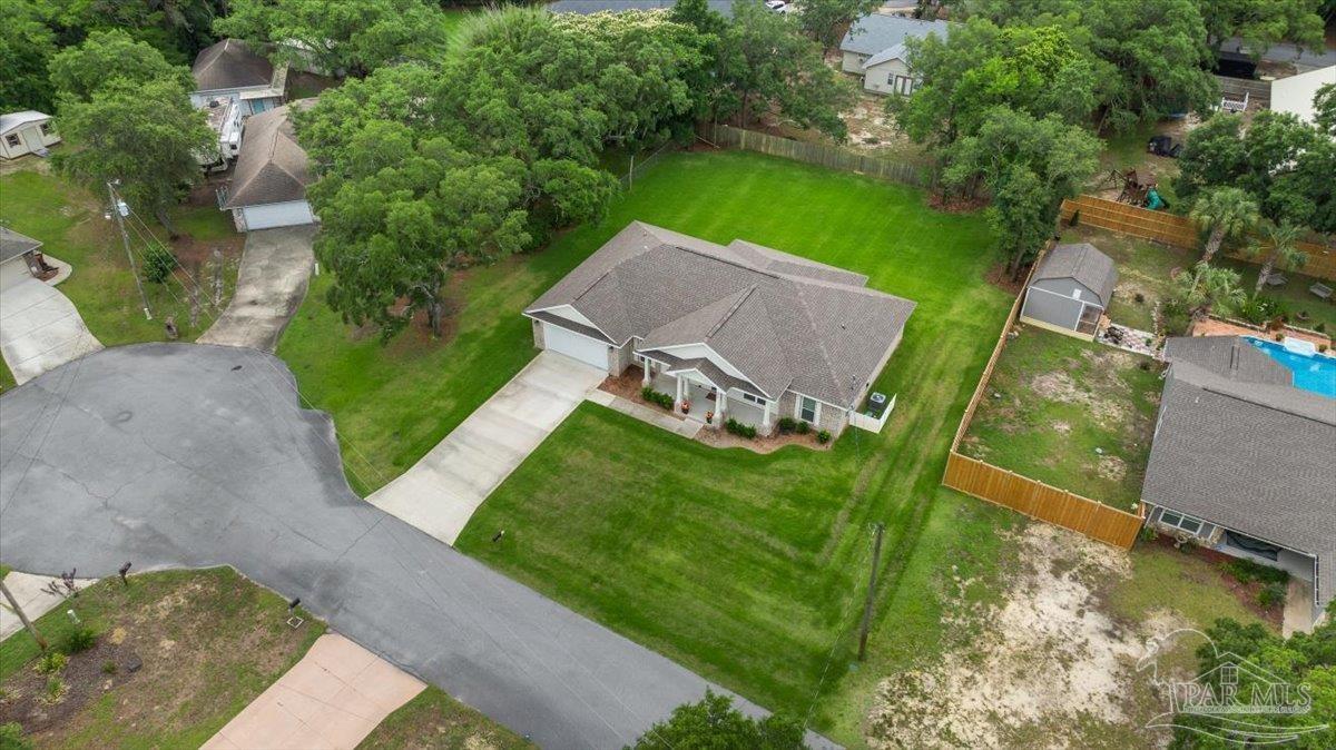 main property photo 9