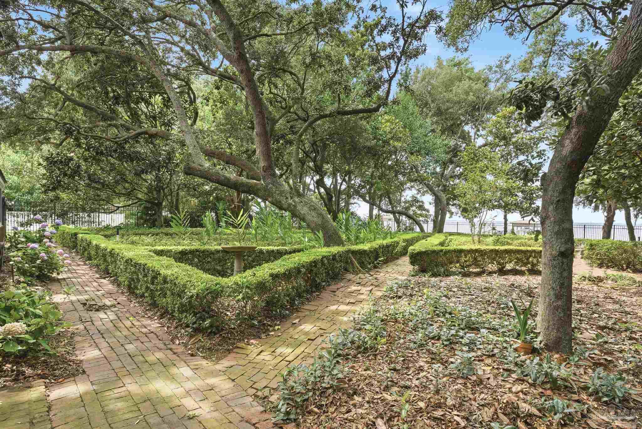 main property photo 50