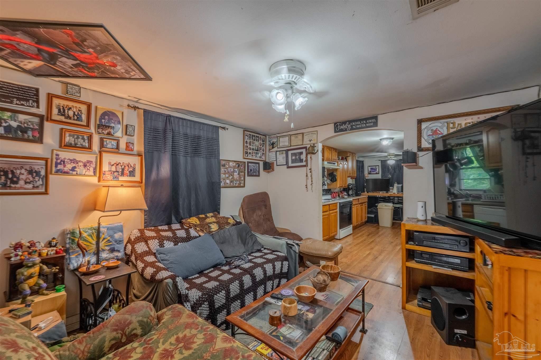 property viewer photo 3