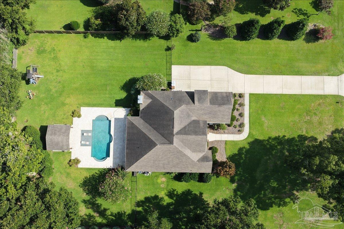 main property photo 50