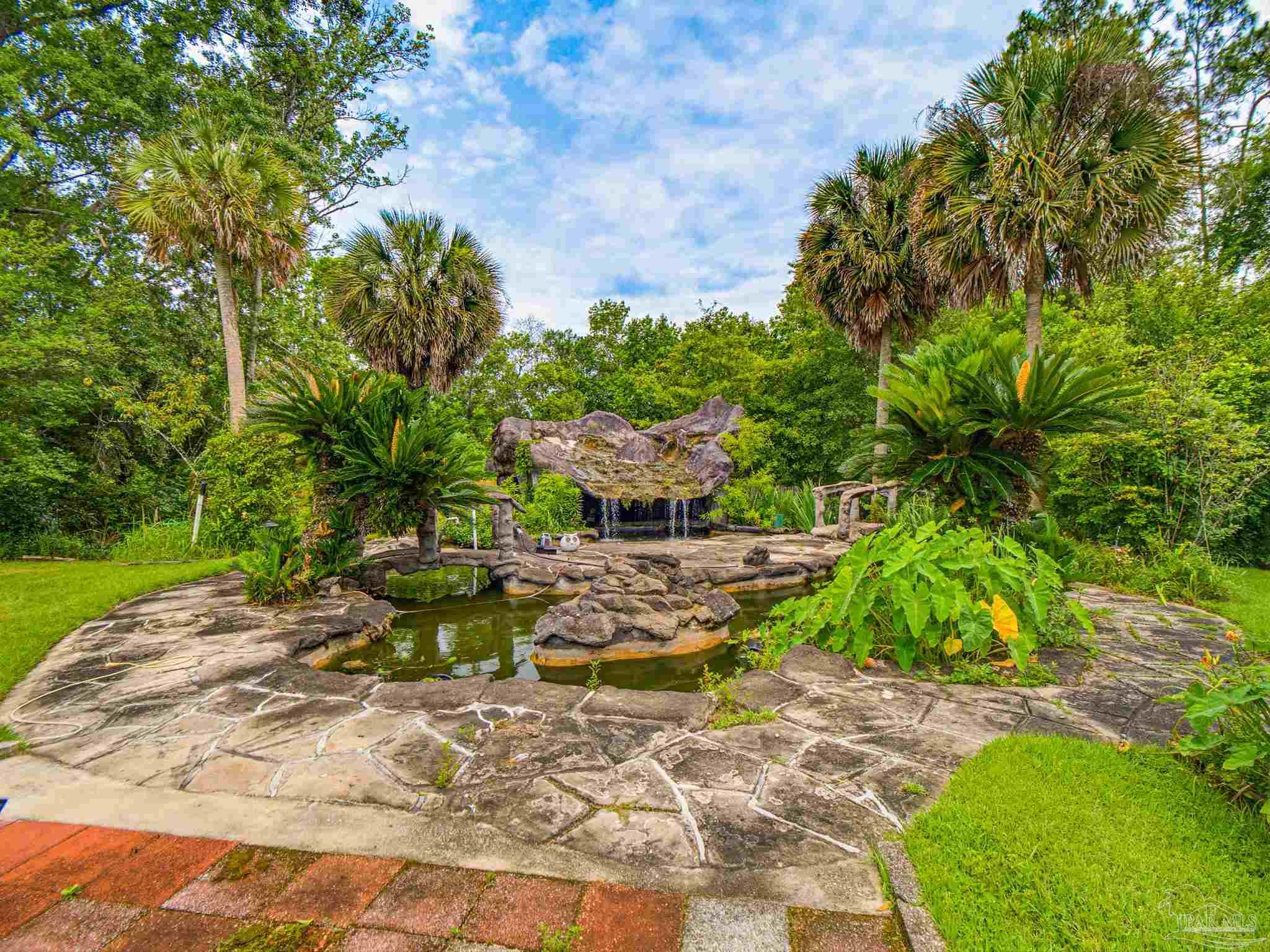 main property photo 10