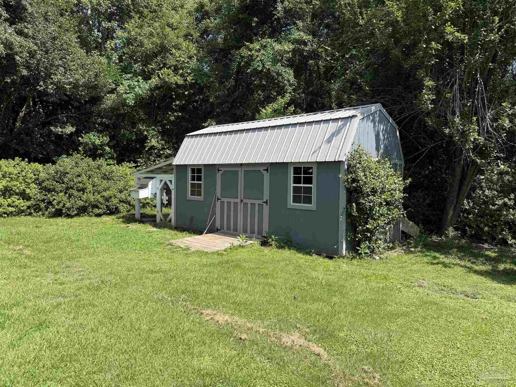 main property photo 43
