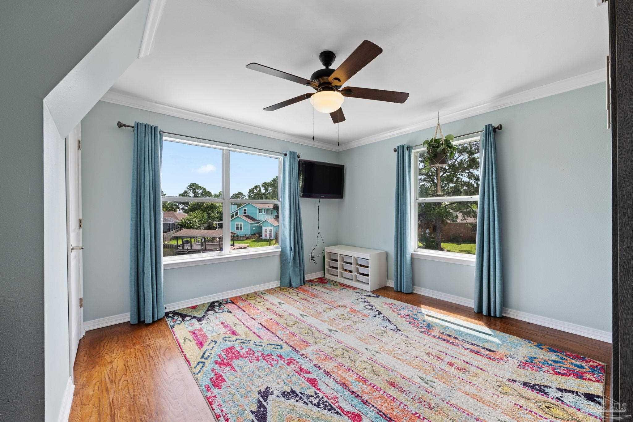 main property photo 36