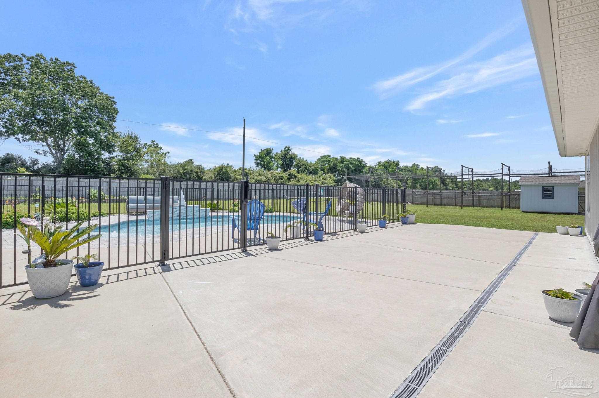 main property photo 40