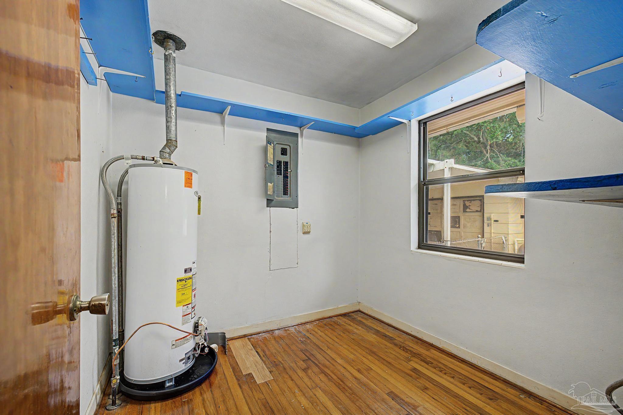 main property photo 25