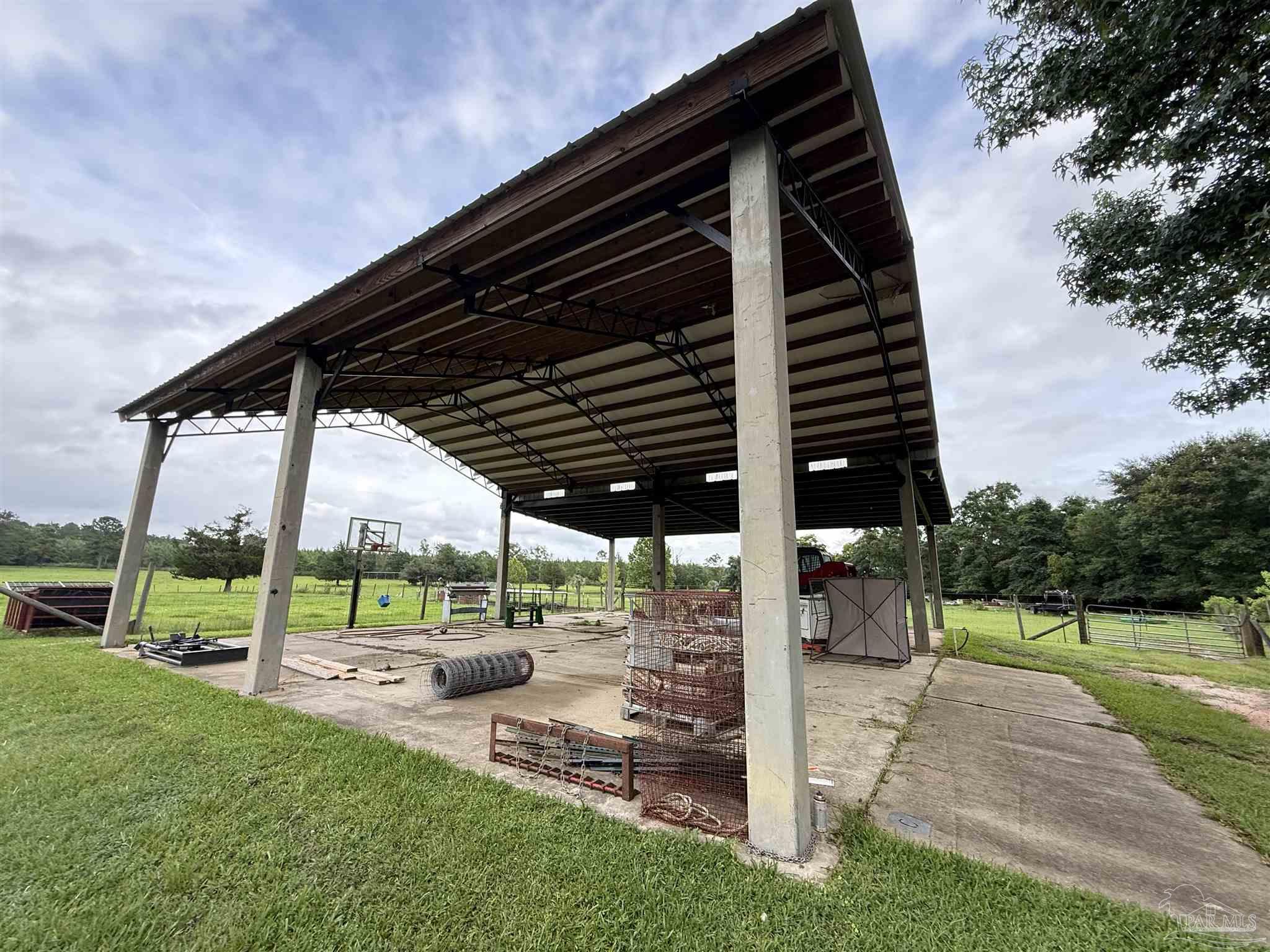 main property photo 14
