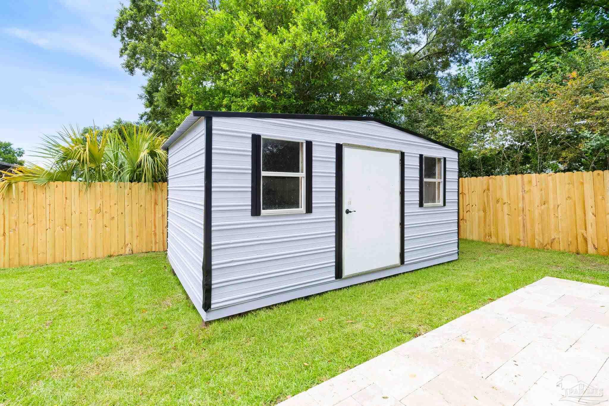 main property photo 30