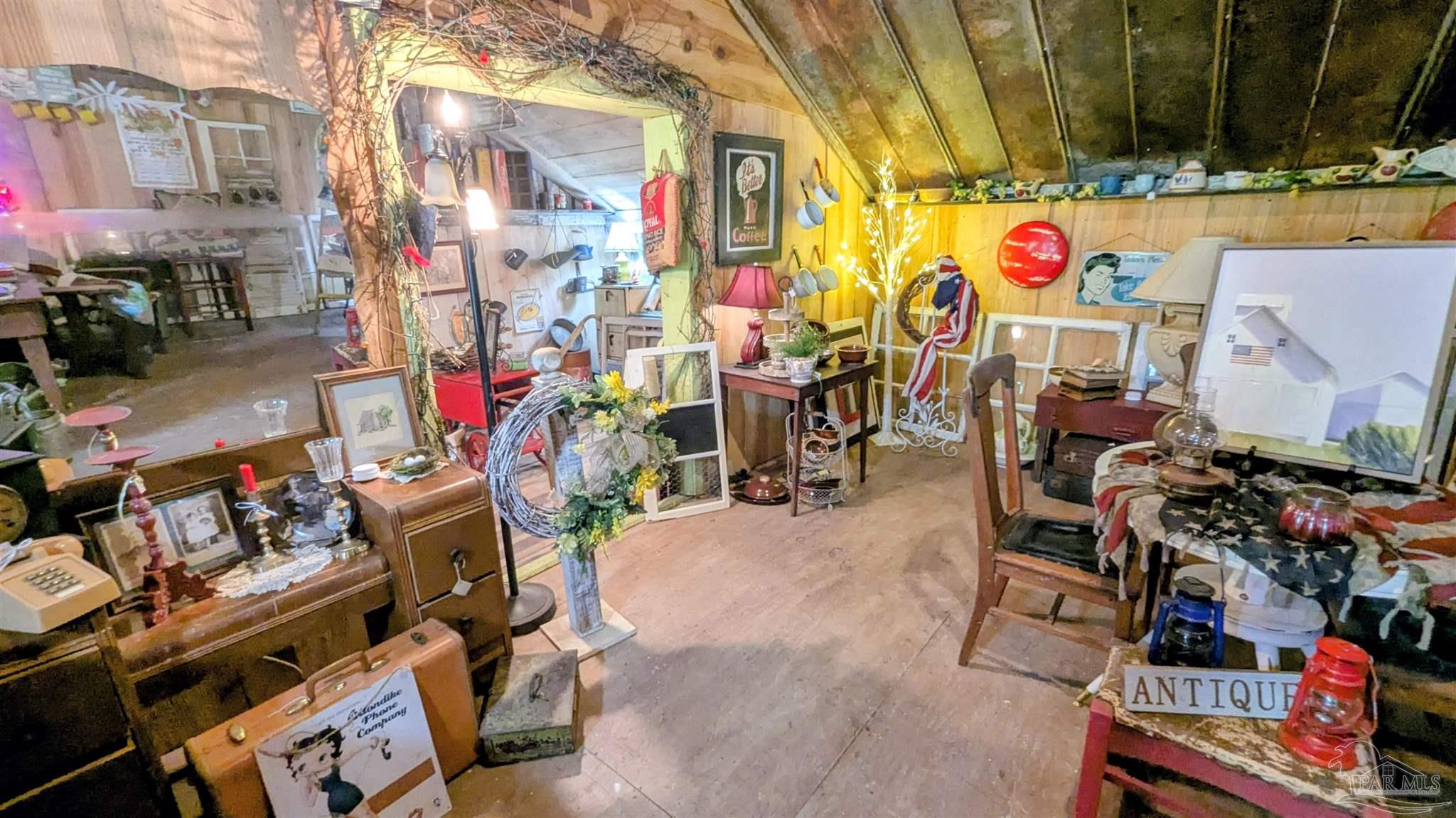 main property photo 50