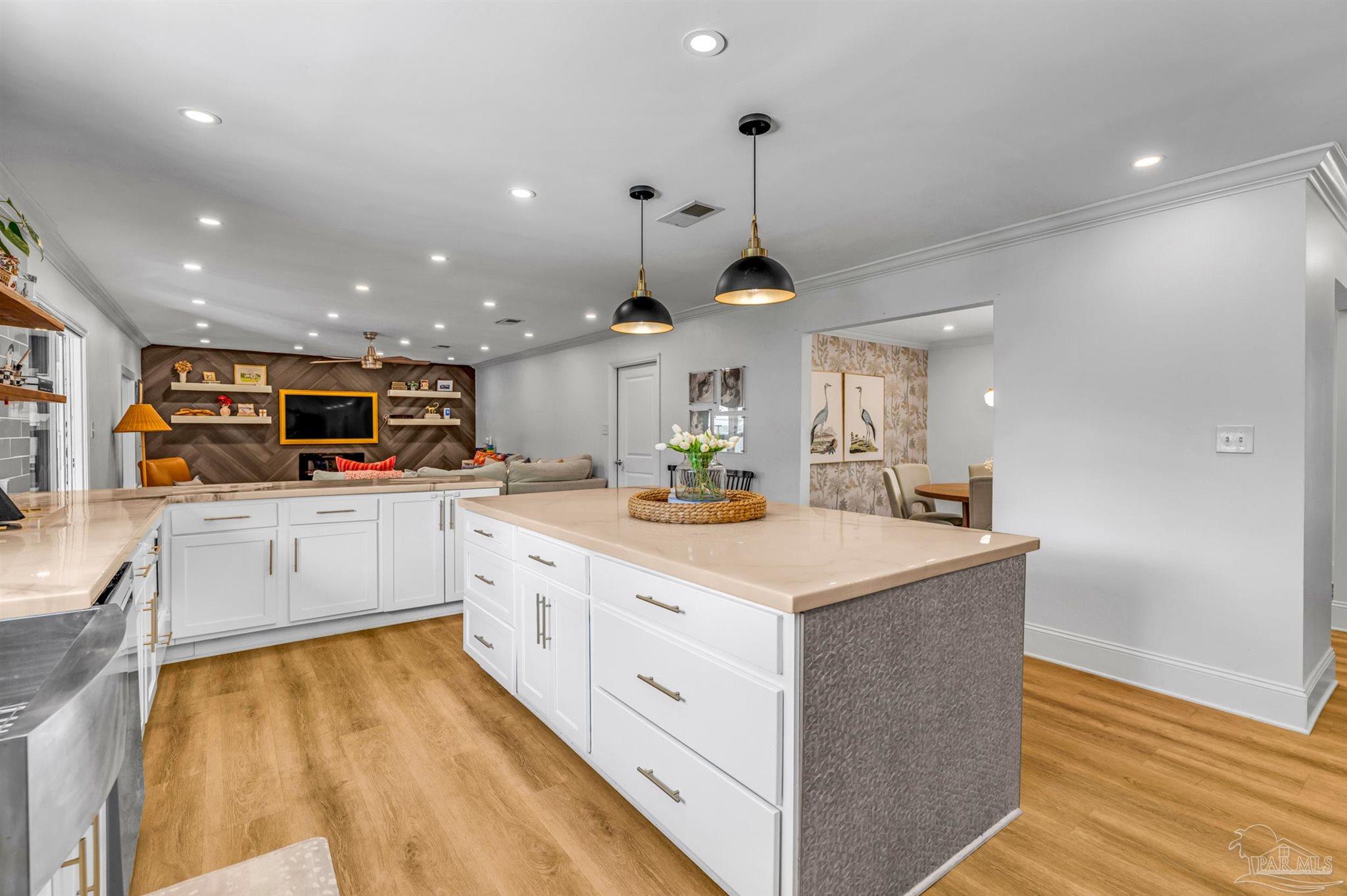 property viewer photo 10