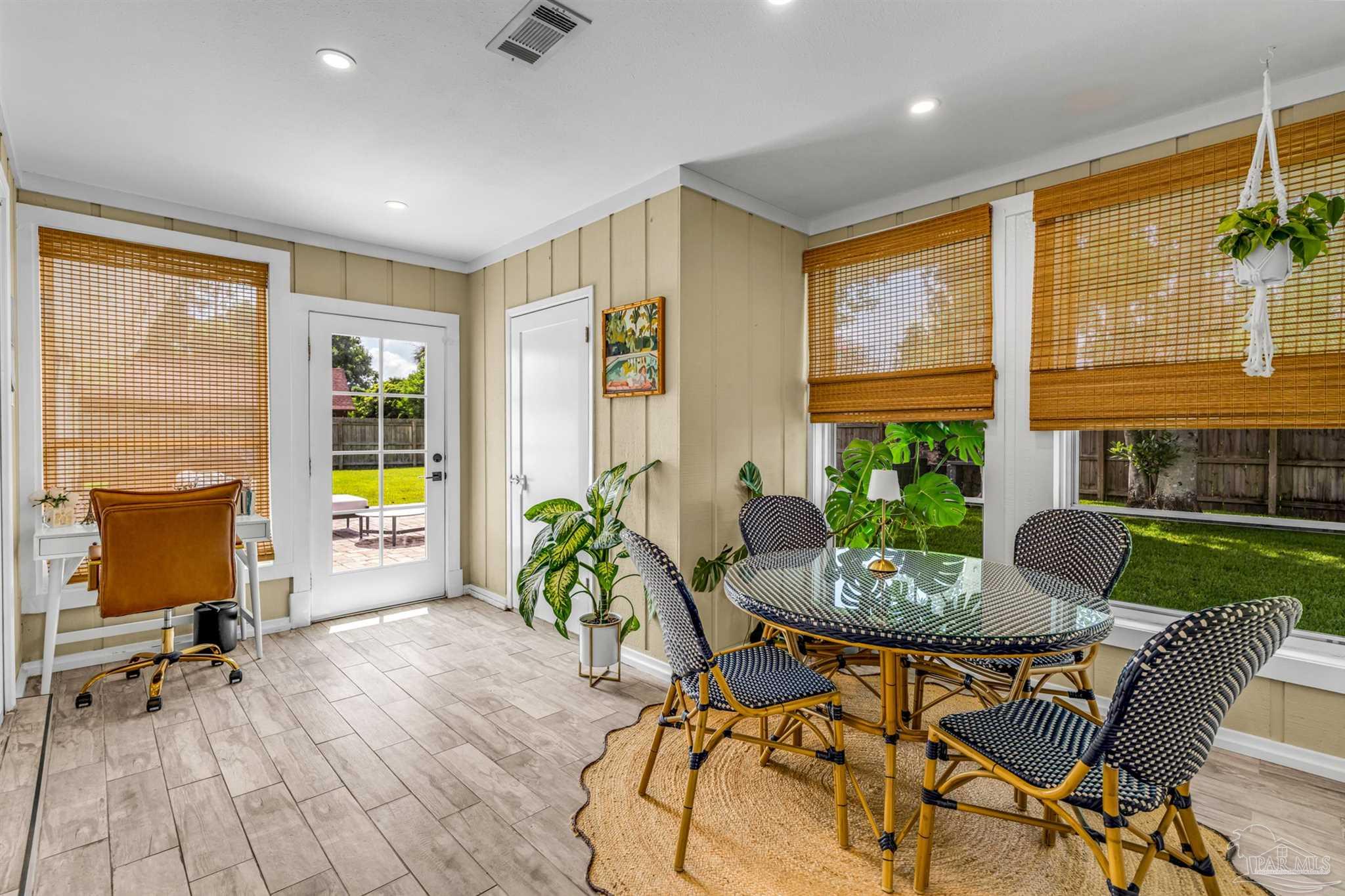property viewer photo 13