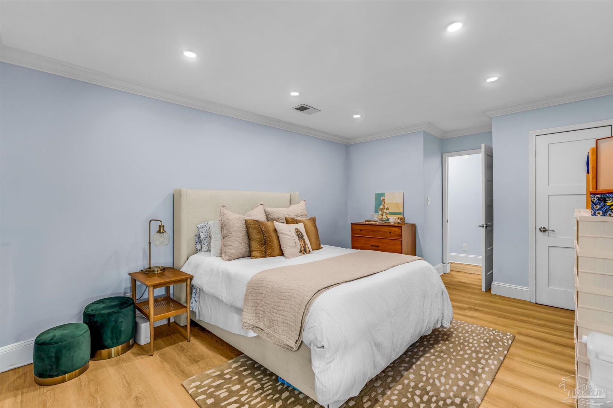 property viewer photo 14