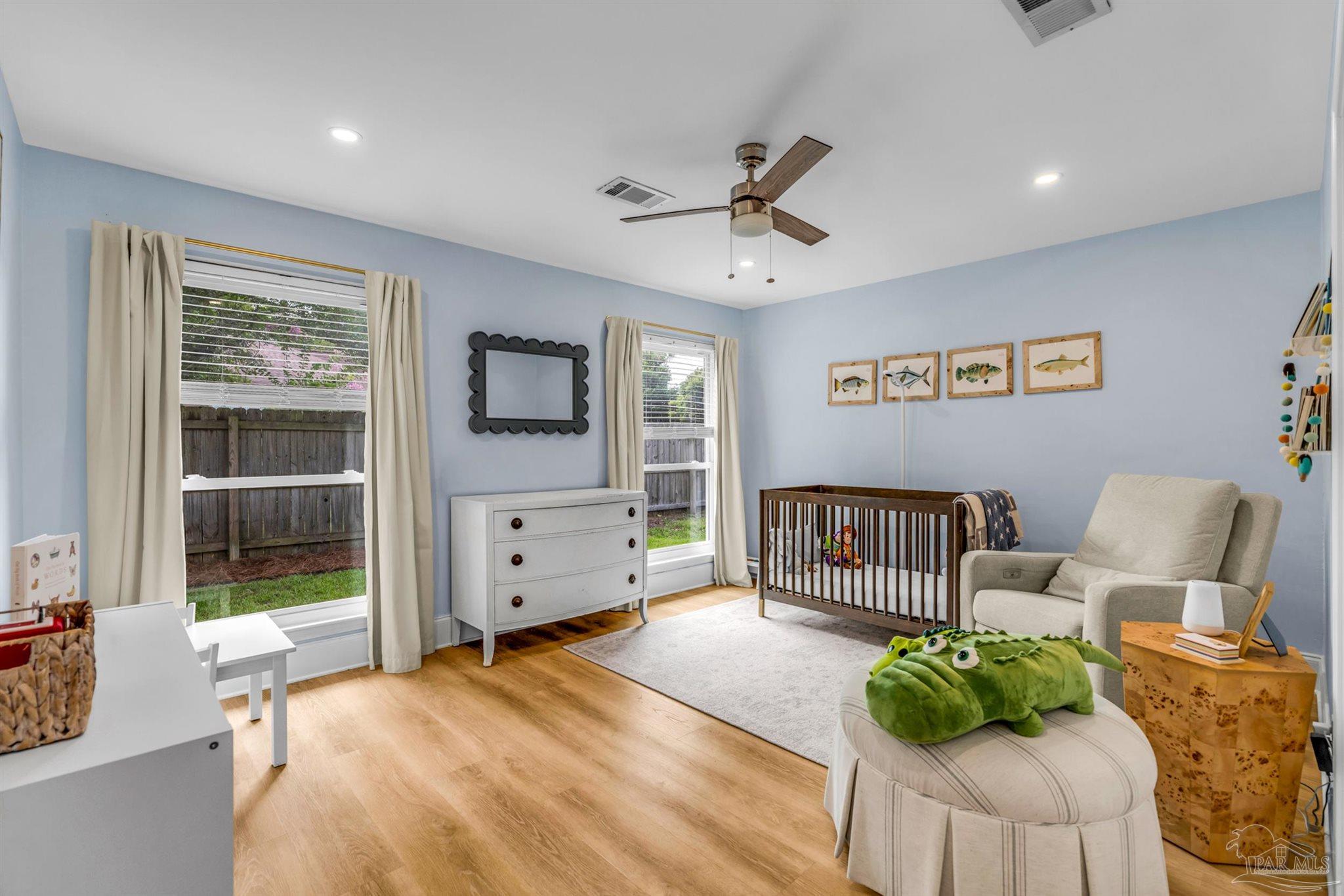 property viewer photo 16