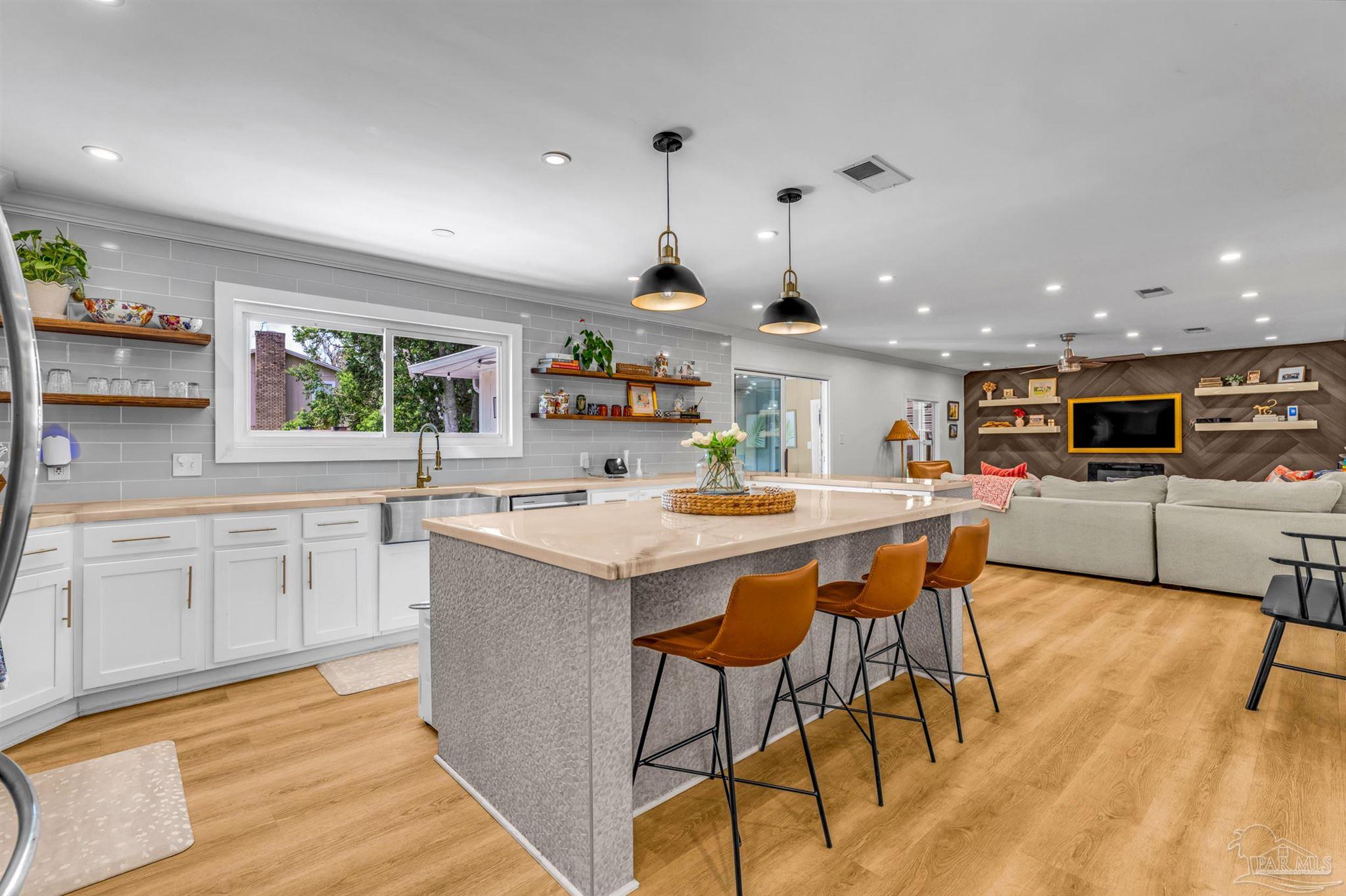 property viewer photo 6