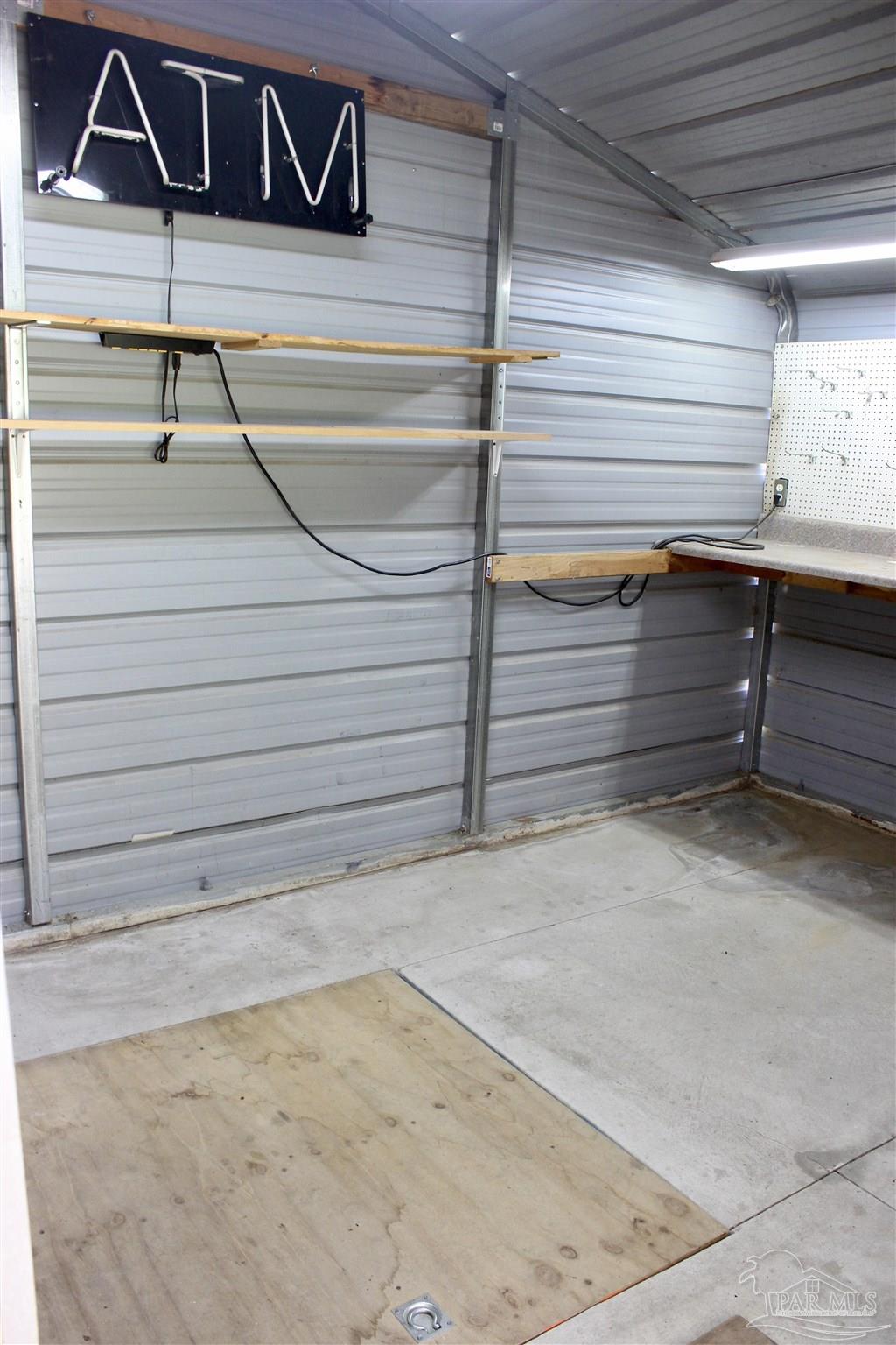 main property photo 36