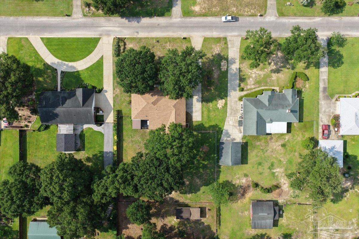 main property photo 51