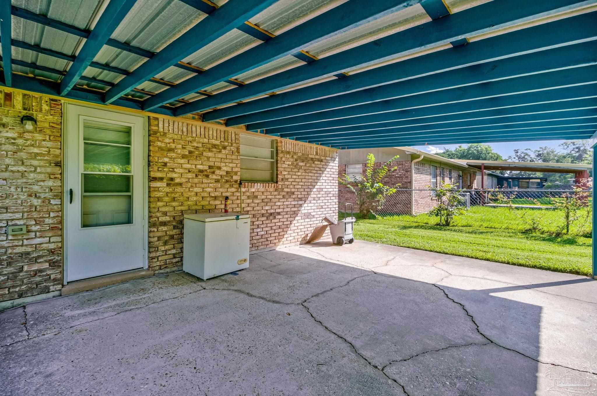 main property photo 37