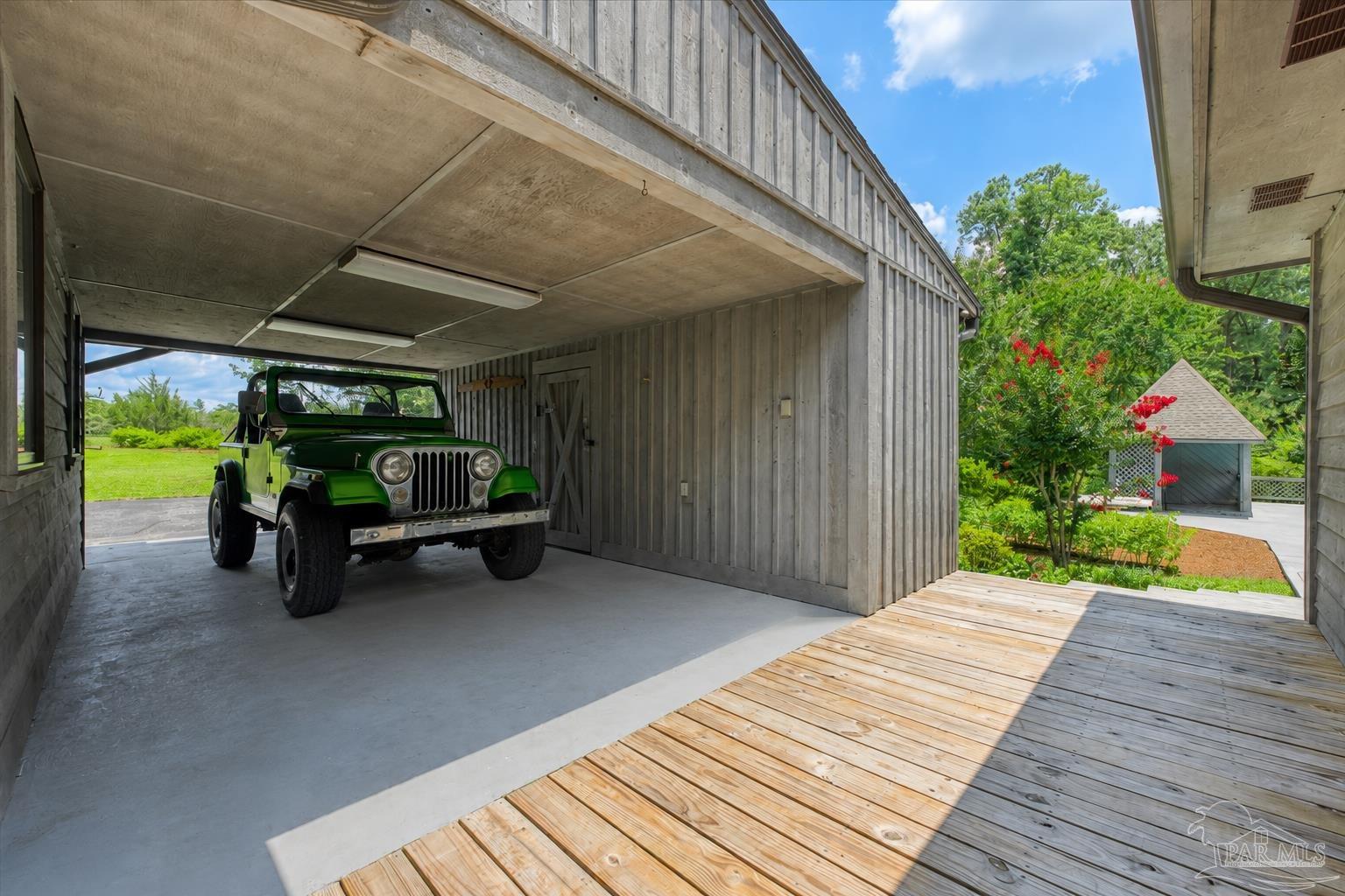 main property photo 28
