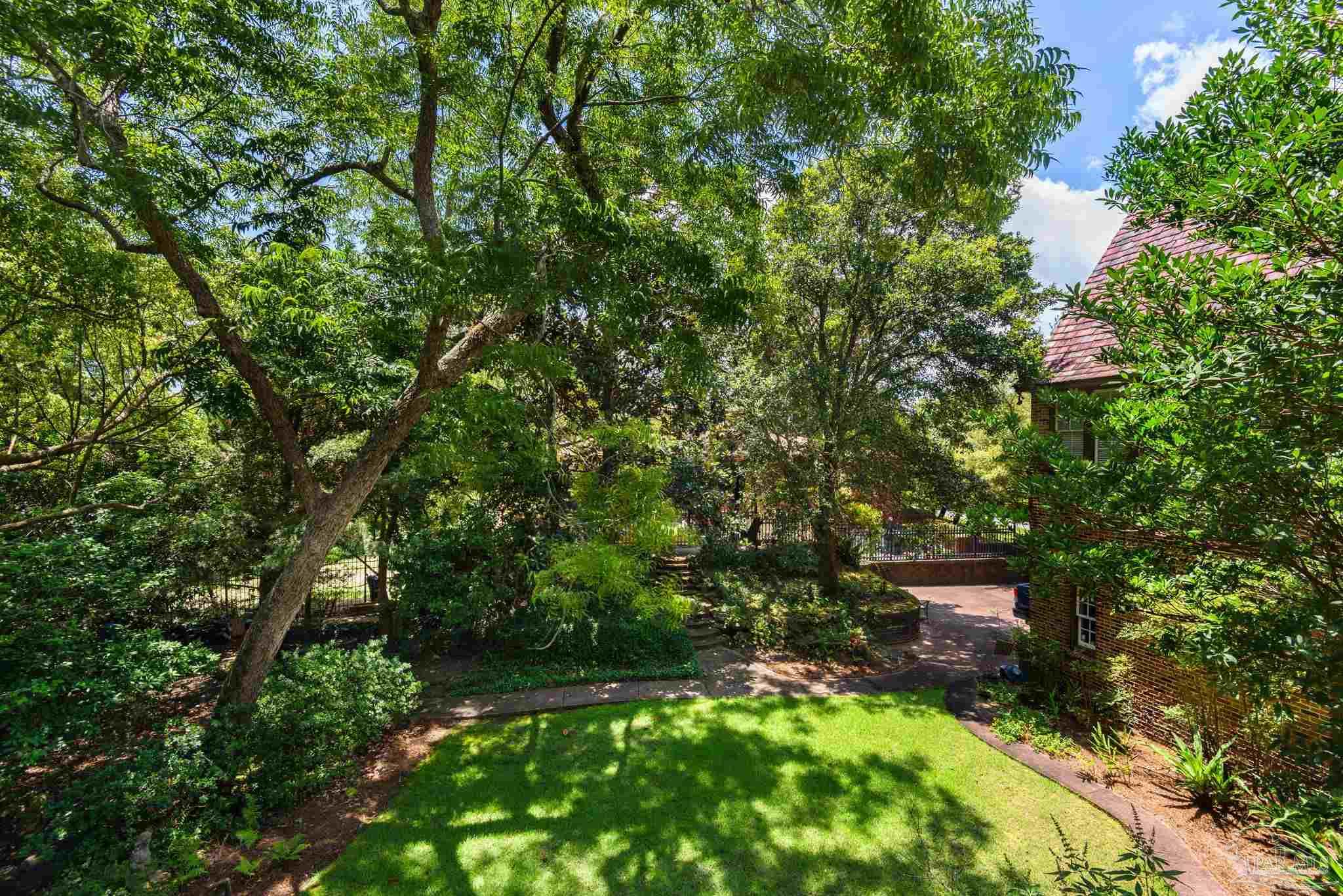 main property photo 39